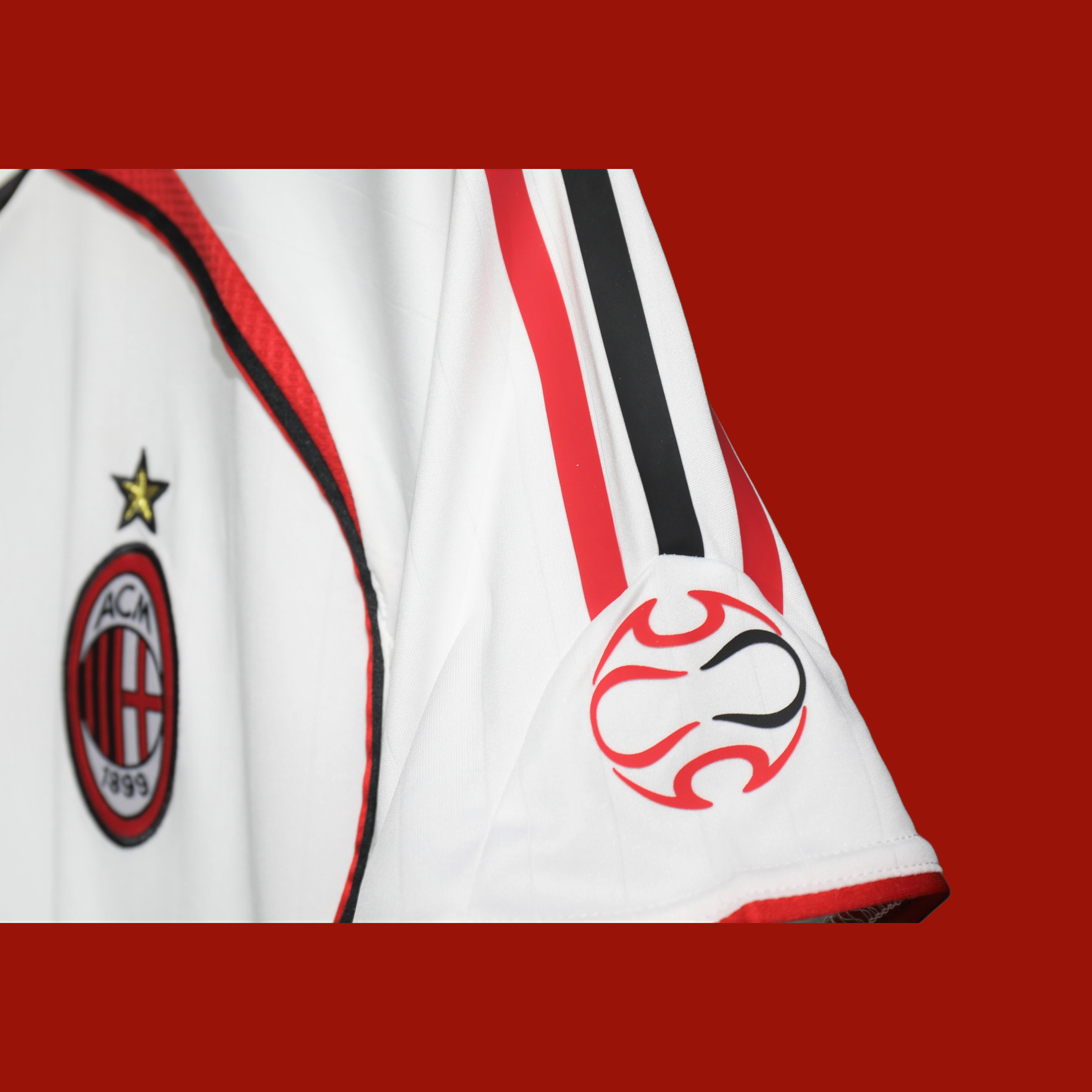 Player Version Retro 06/07 AC Milan Away