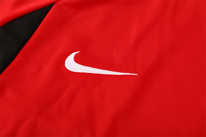 Man Utd 2002-03 Training Red