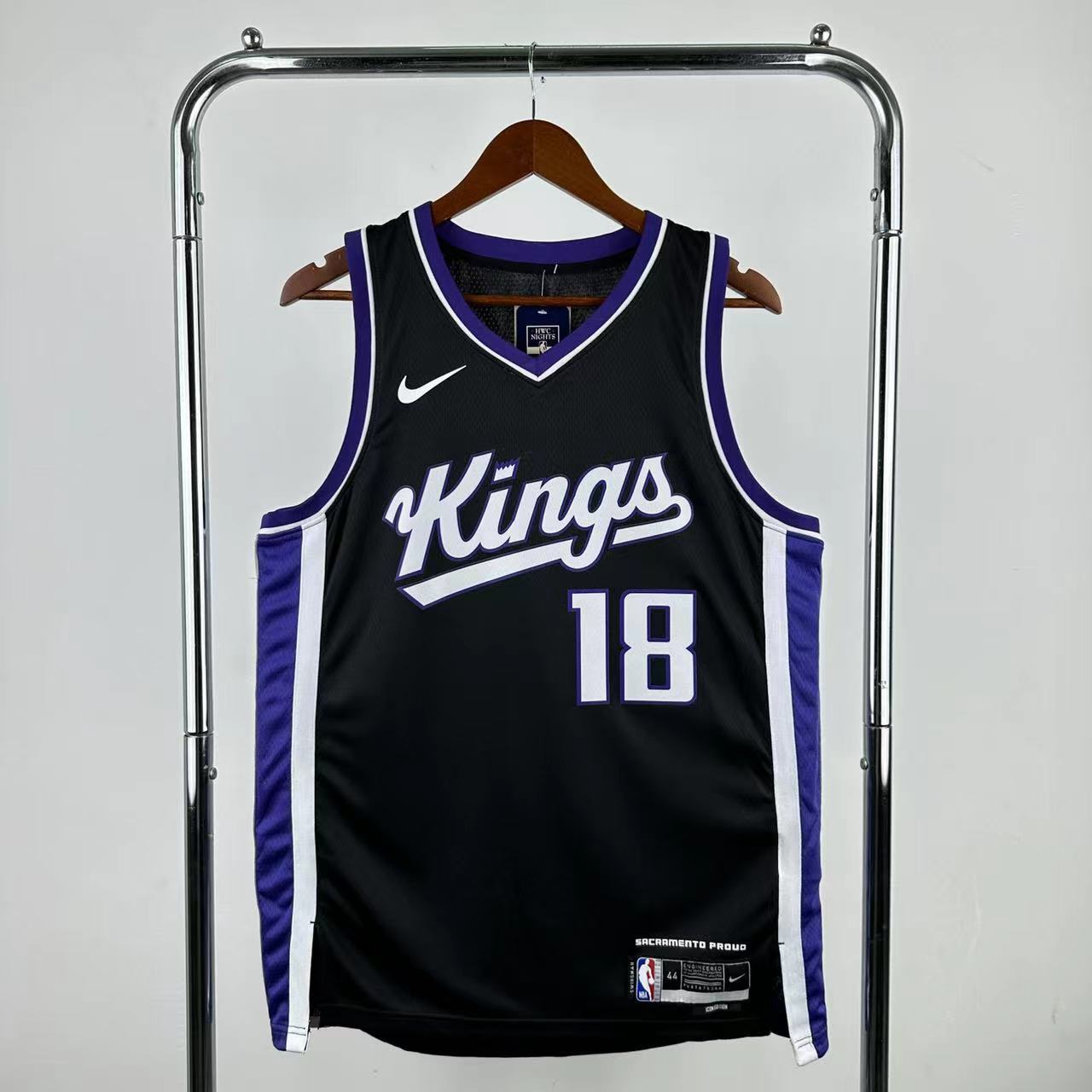 24 SEASON SACRAMENTO KINGS BLACK #18