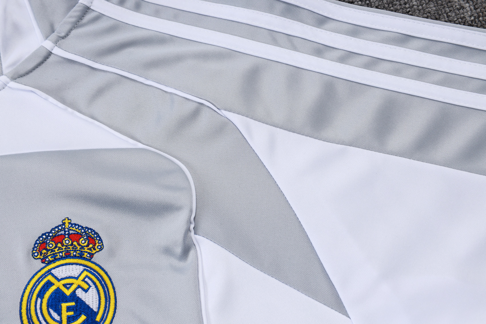 Adult / Kids 2526 Real Madrid Half Zipper Training Suit