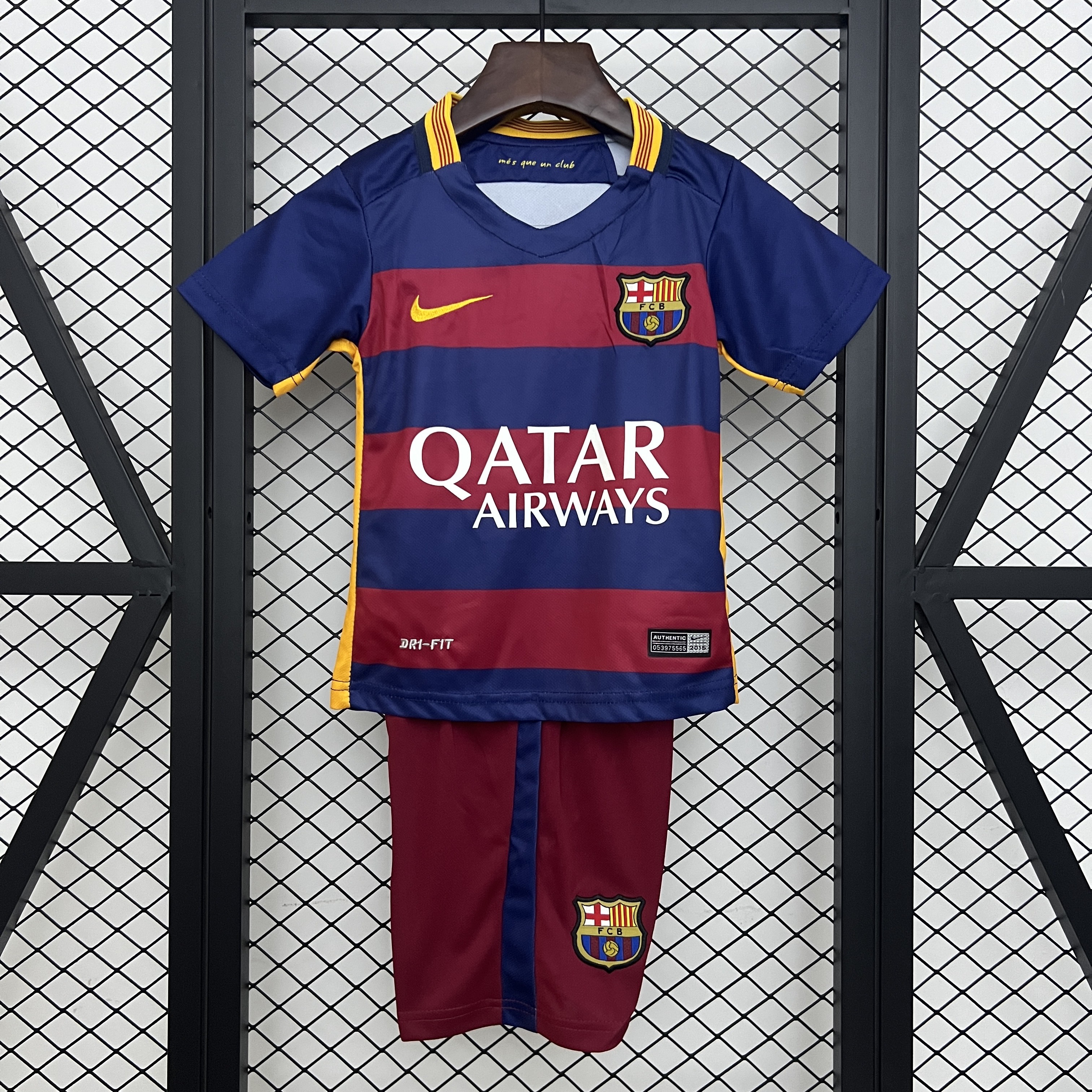 Kids kit Barcelona 15/16 Home