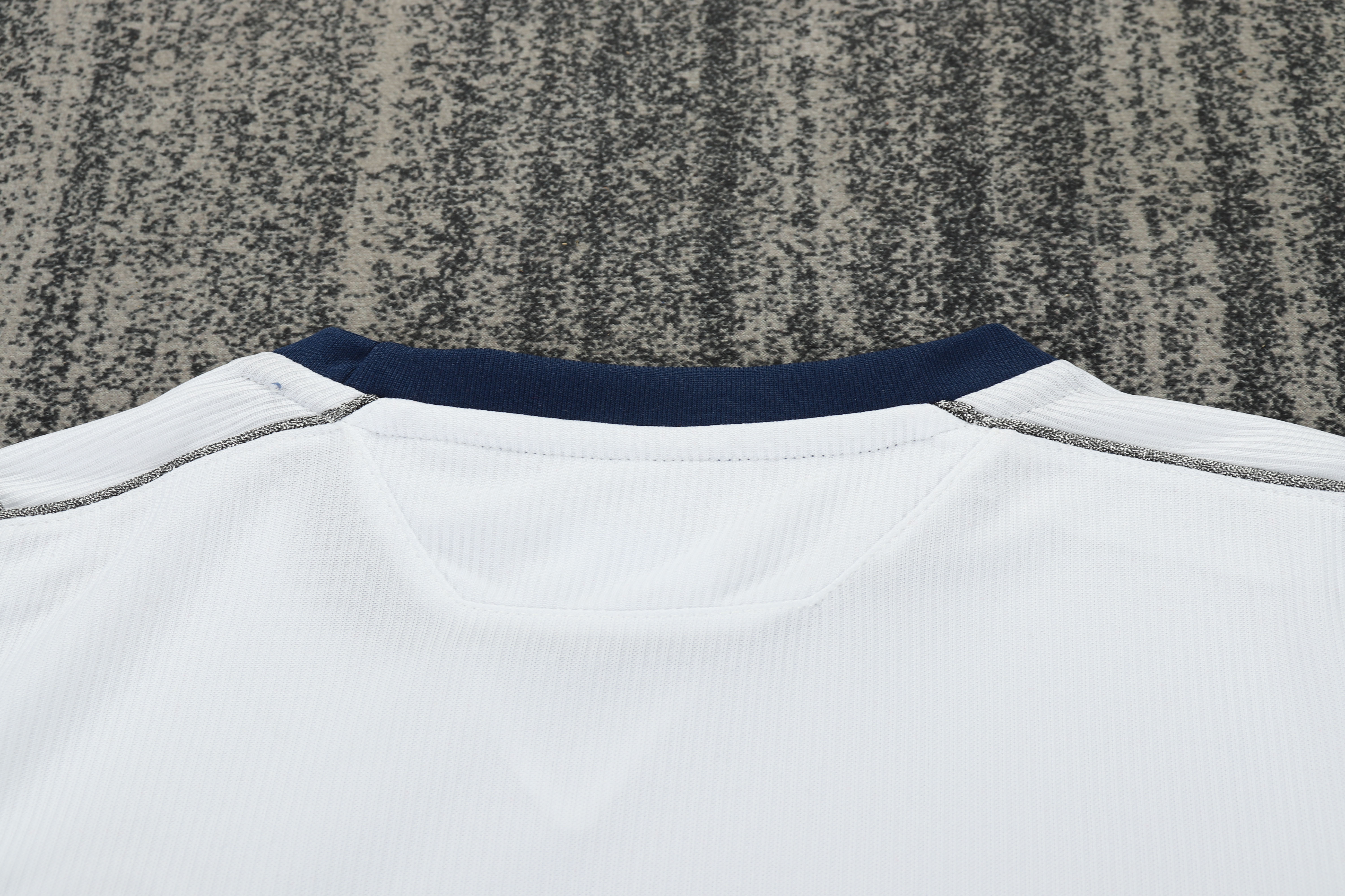 Kids Retro Man Utd 00/01 Away