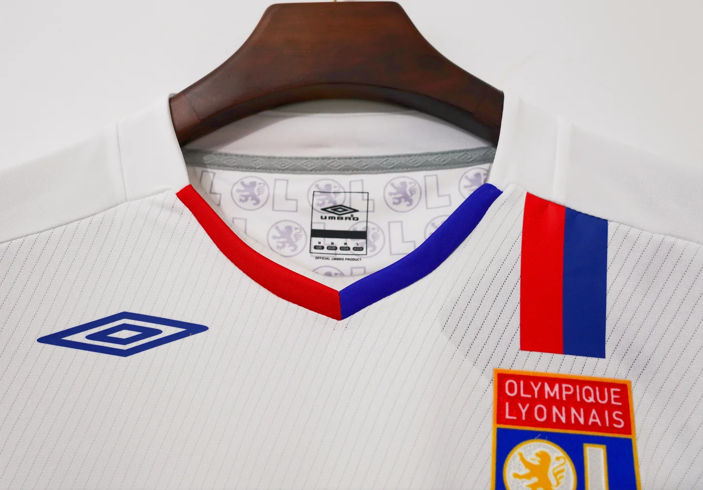 Retro Olympique Lyonnais 08/09 Home Jersey