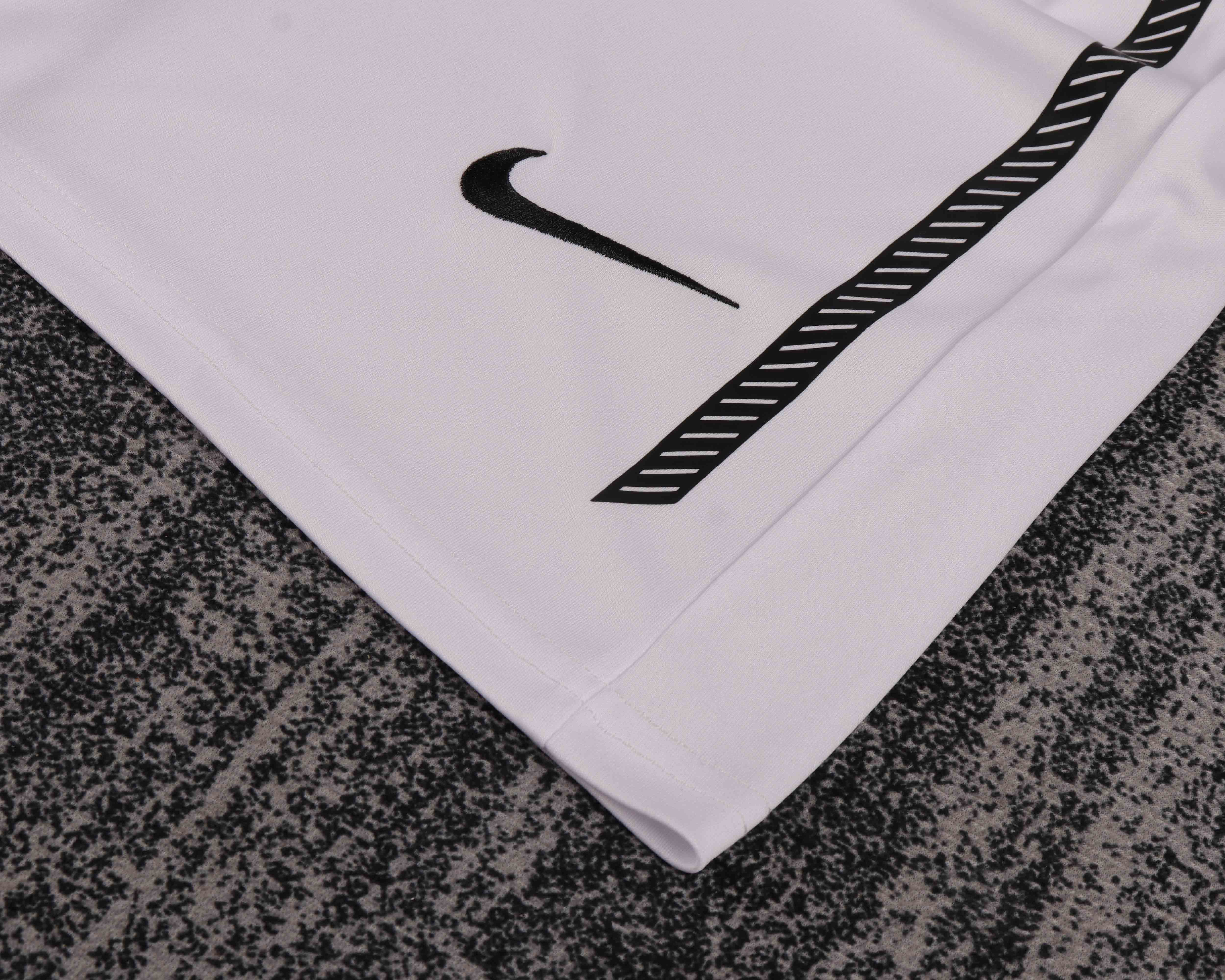 Kids Retro Man Utd 10/11 Home