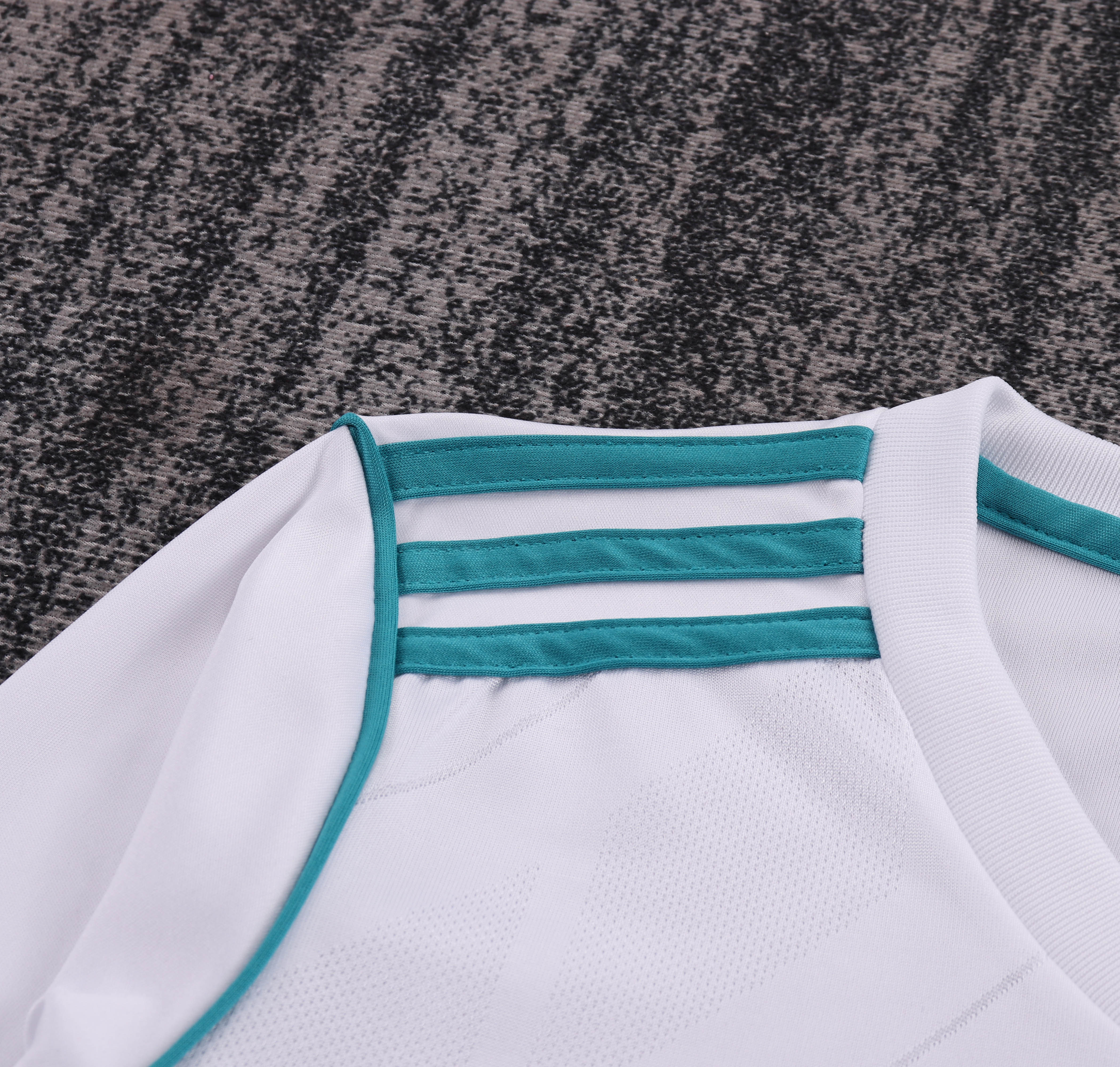 Kids Real Madrid 17/18 Home Long Sleeves