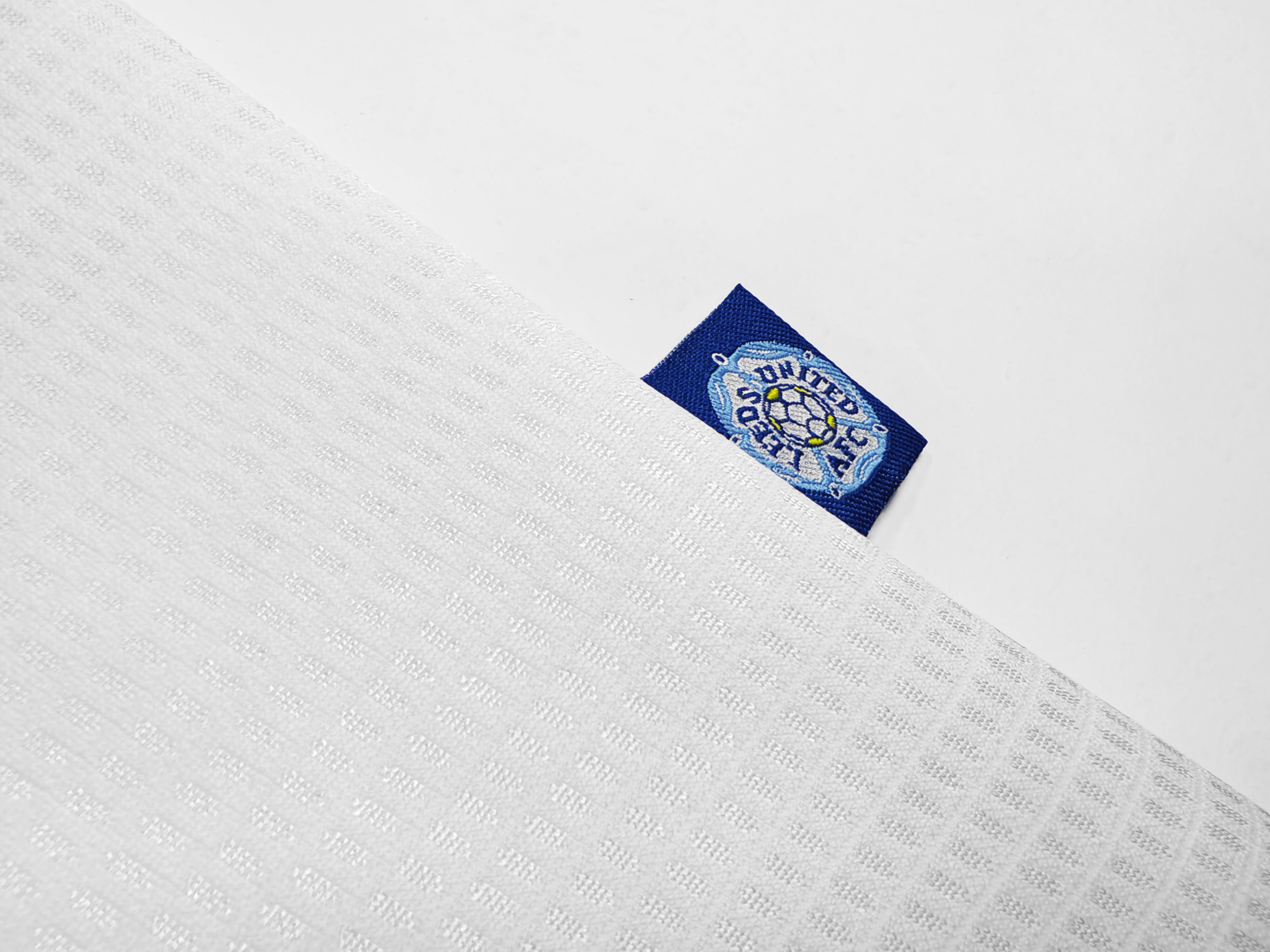 Retro  Leeds United 95-96 Home S-XXL