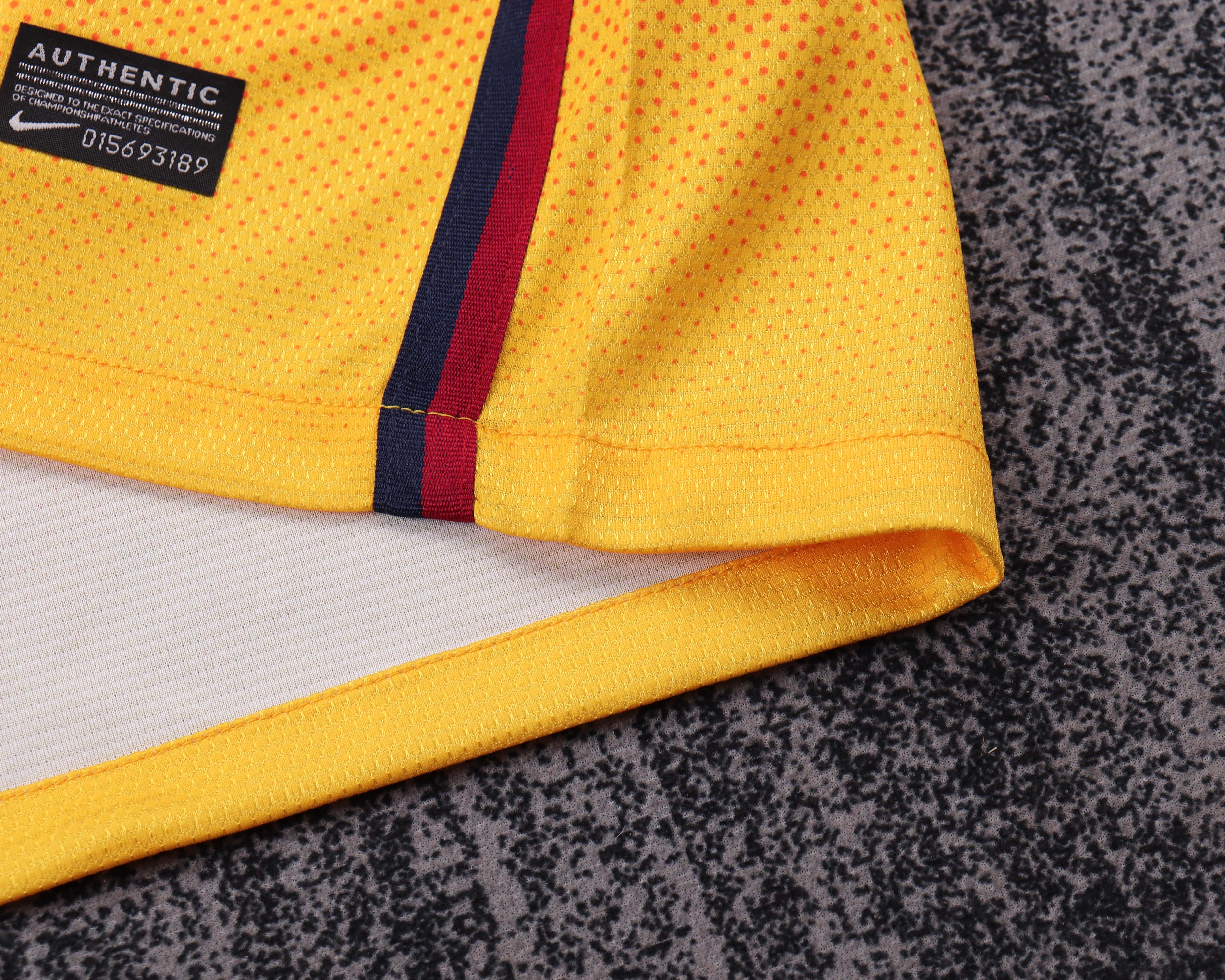 Kids kit Barcelona 12/13 Away