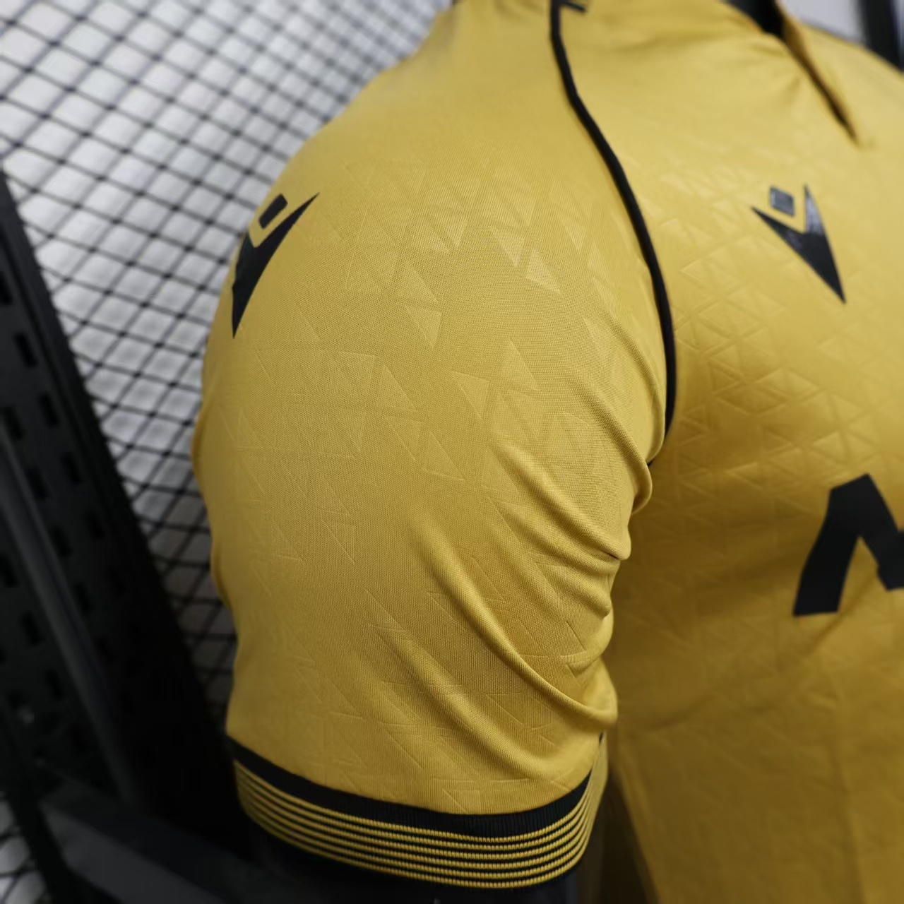 Player Version Crystal Palace 25/26 Eagle Gold Shirt S-XXL