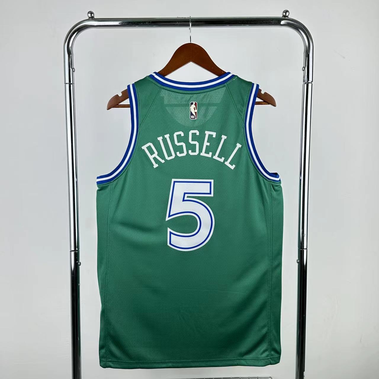 26 Season Mavericks Green #5 Russell