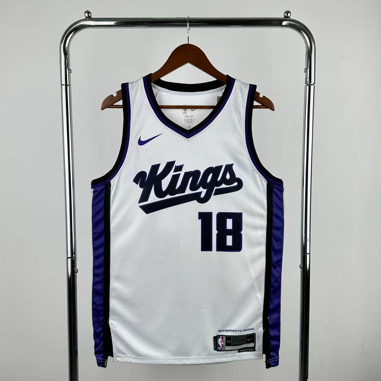 24 SEASON SACRAMENTO KINGS WHITE  #18