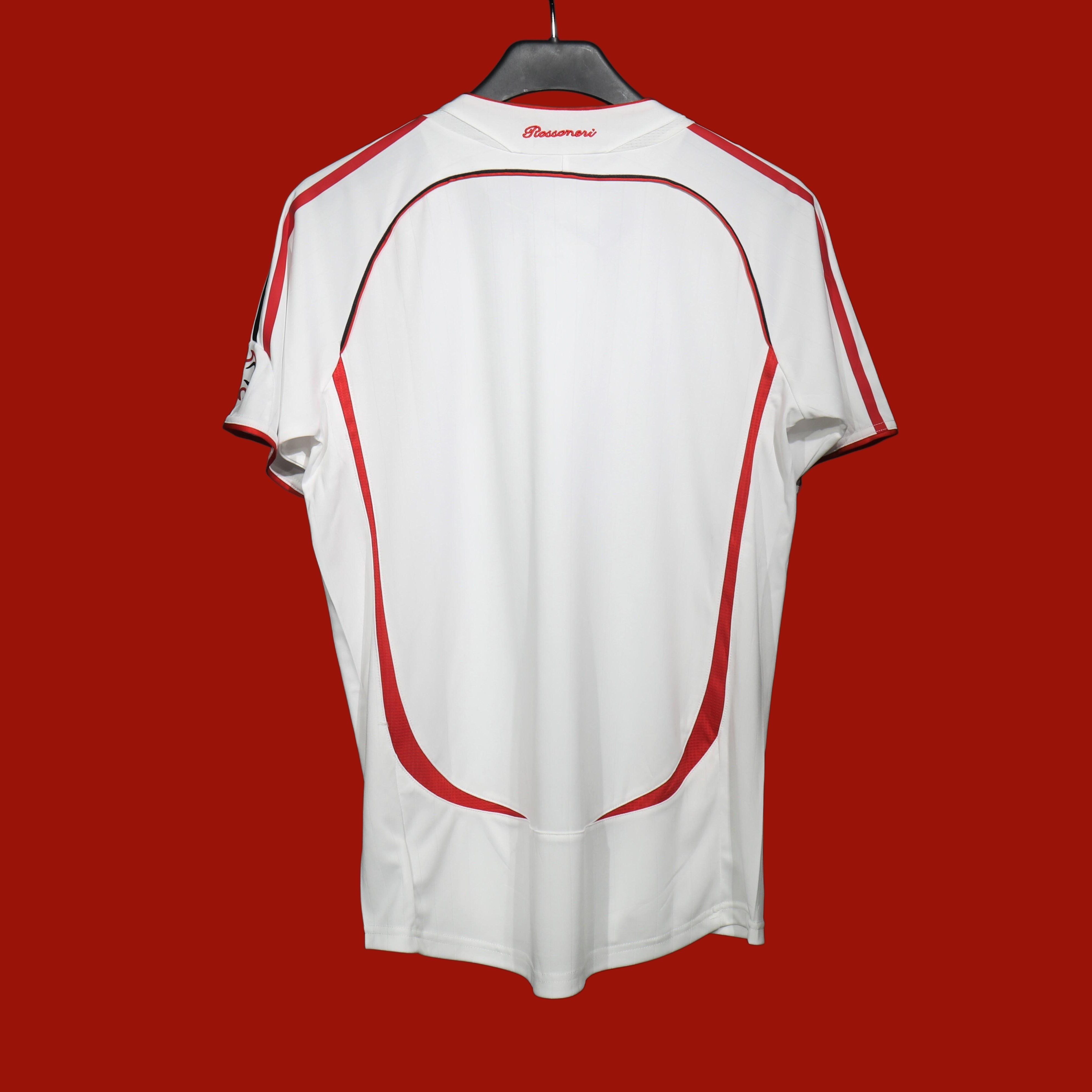 Player Version Retro 06/07 AC Milan Away