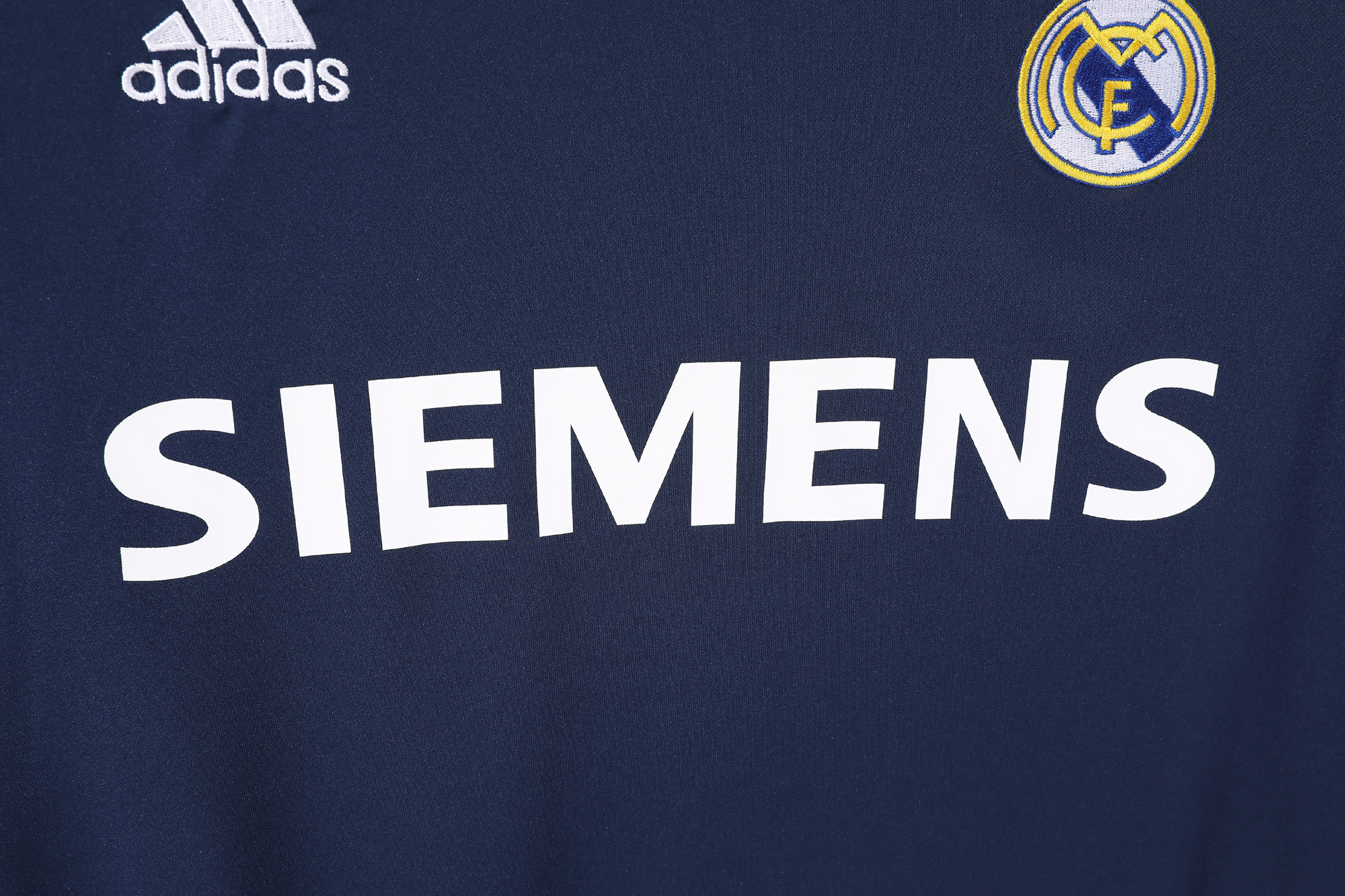 Retro Real Mαdrid 2005/06 Away Long Sleeves