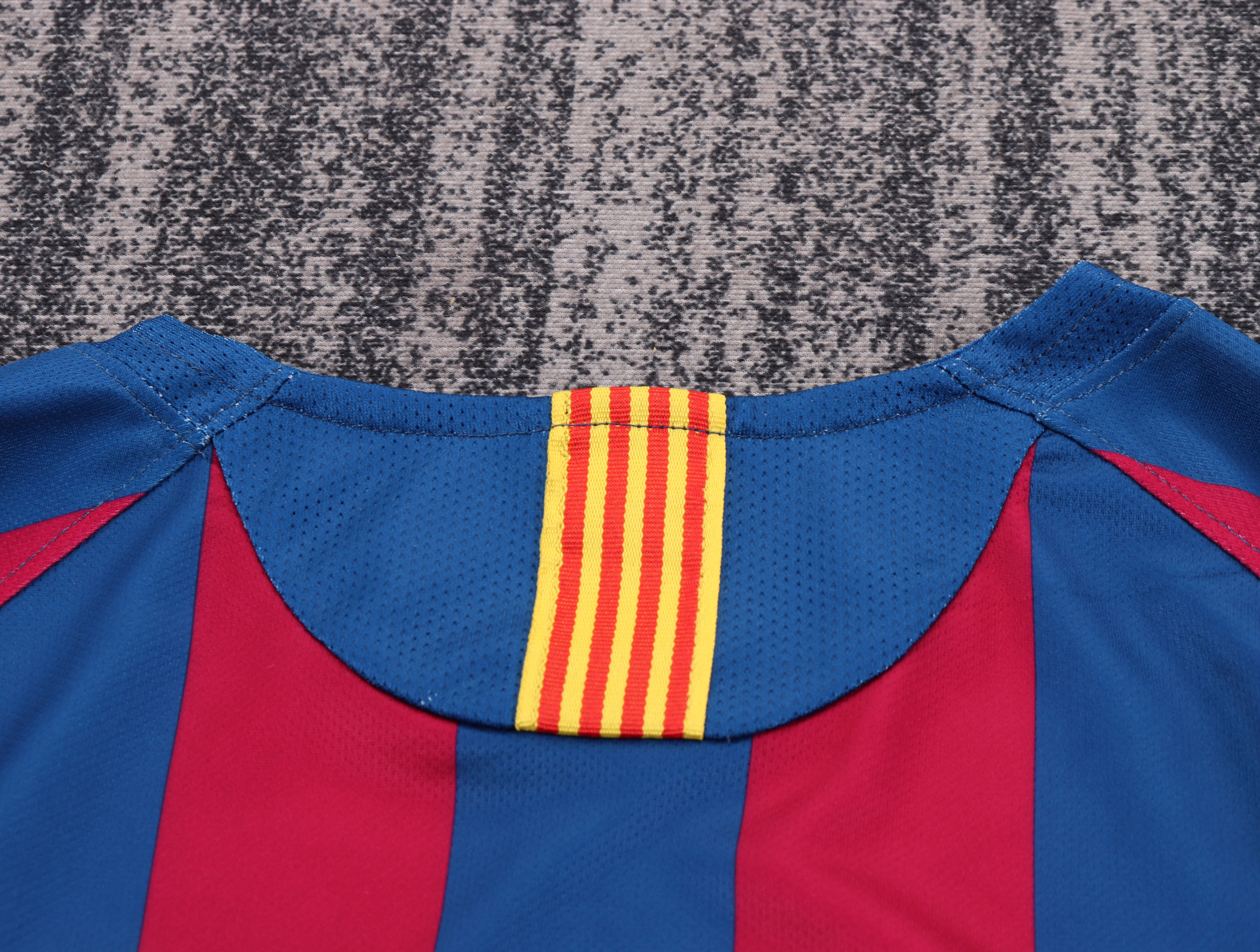 Kids kit Barcelona 05/06 Home Long Sleeves