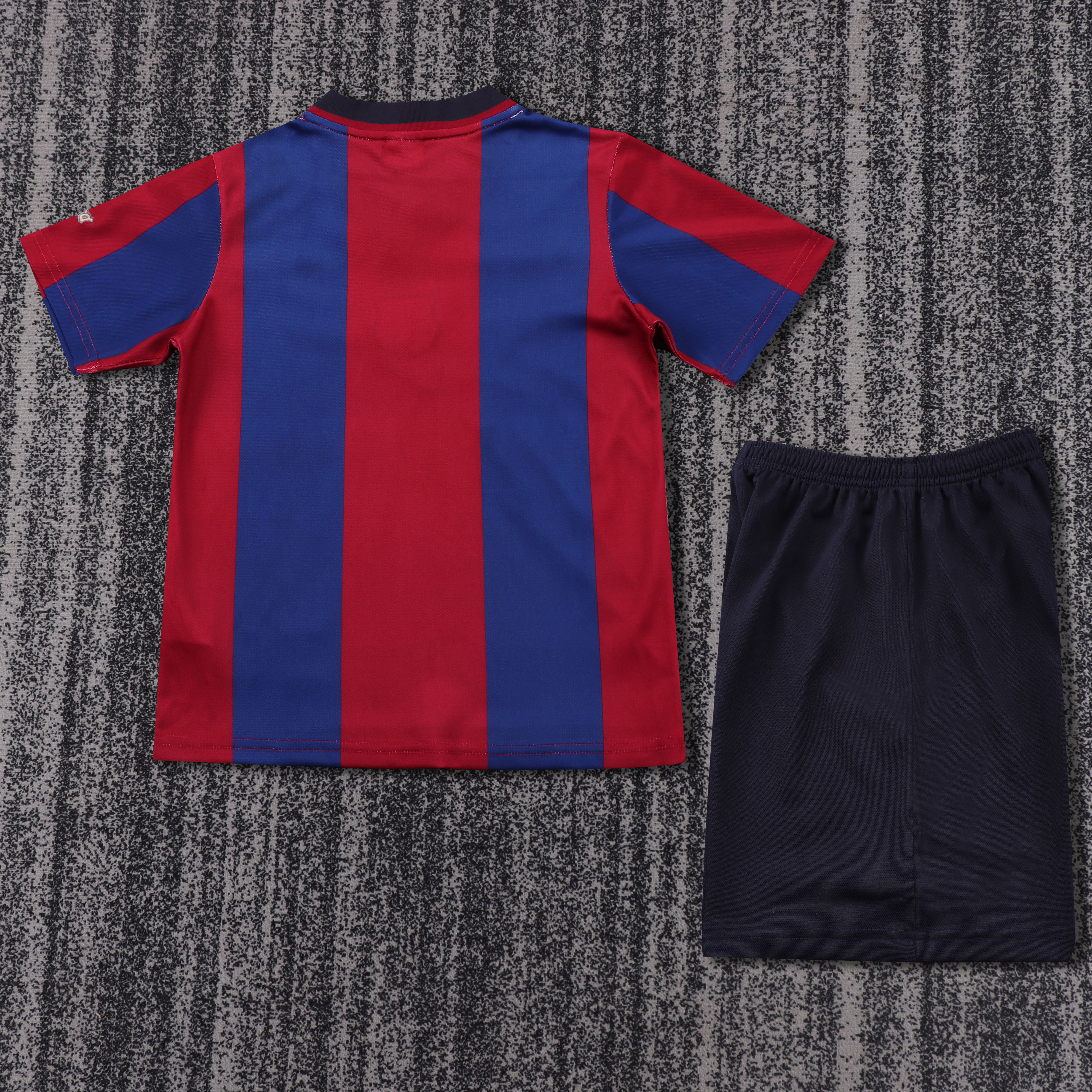Kids kit Barcelona 98/99 Home