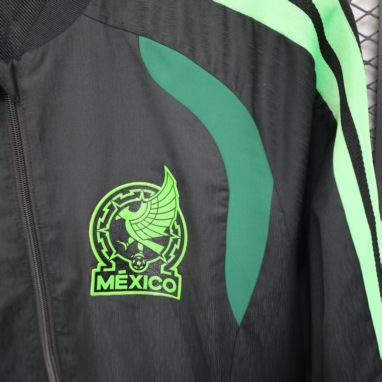 Mexico Windbreaker