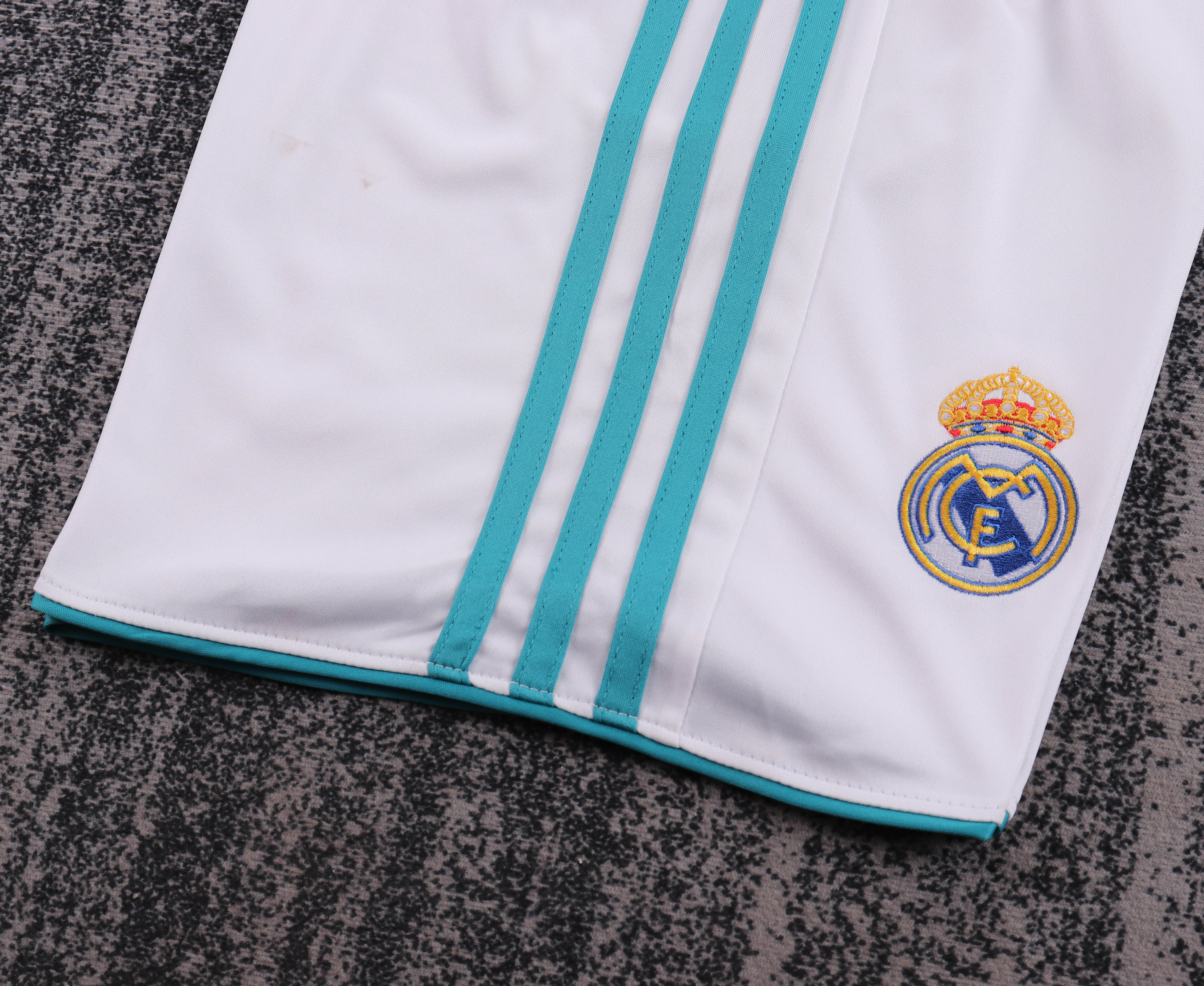 Kids Real Madrid 17/18 Home Long Sleeves