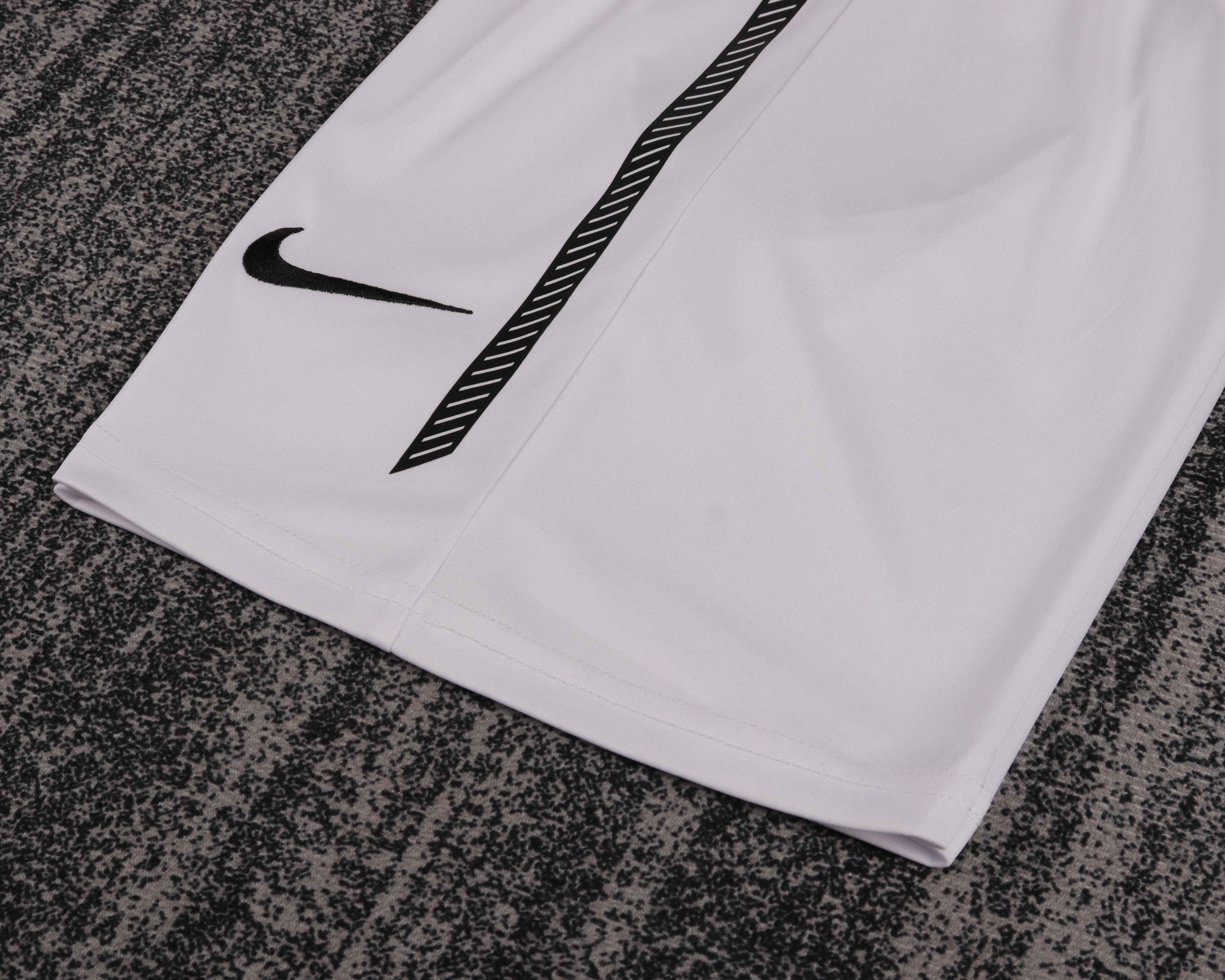 Kids Retro Man Utd 10/11 Home