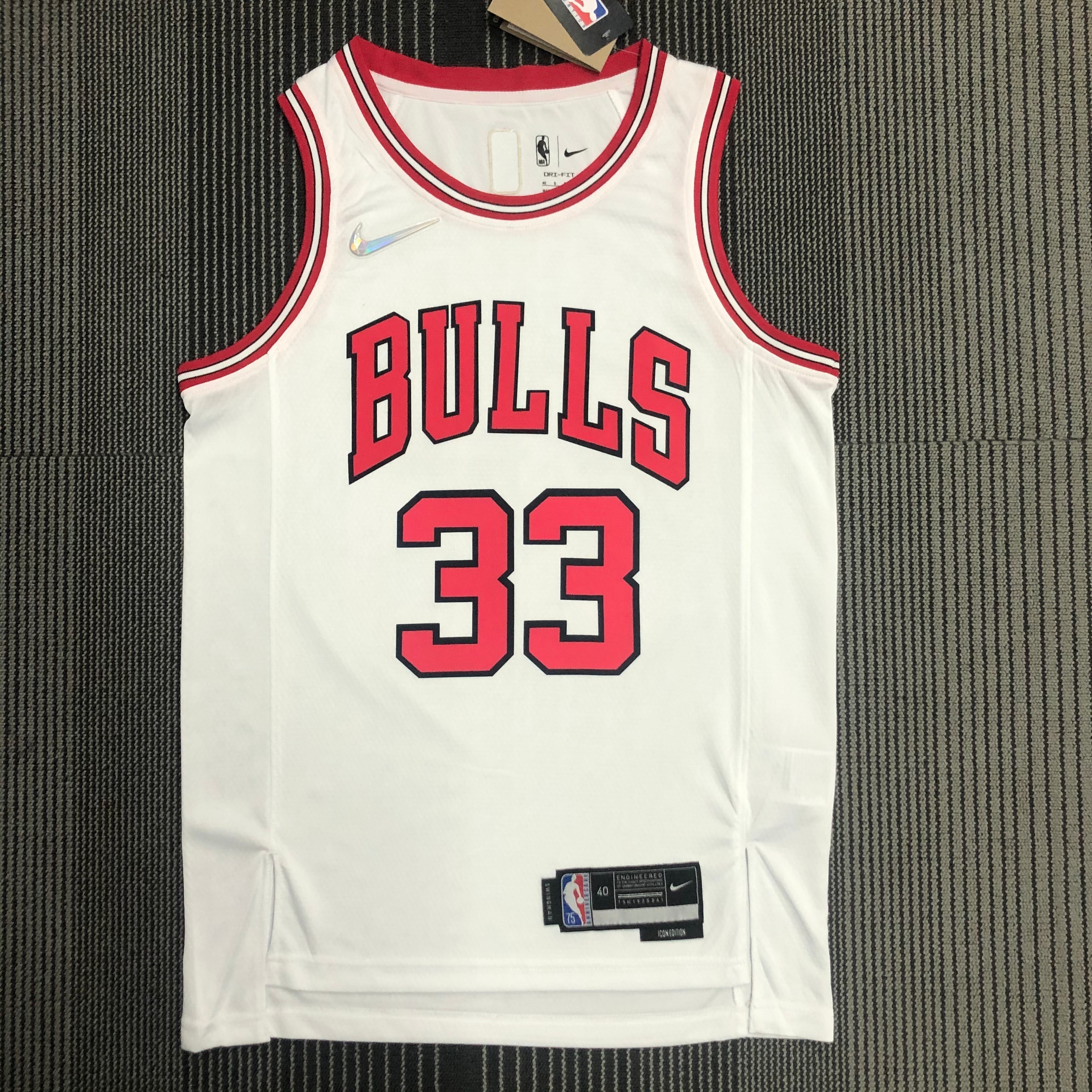 75th Anniversary Chicago Bulls White Jersey No.33