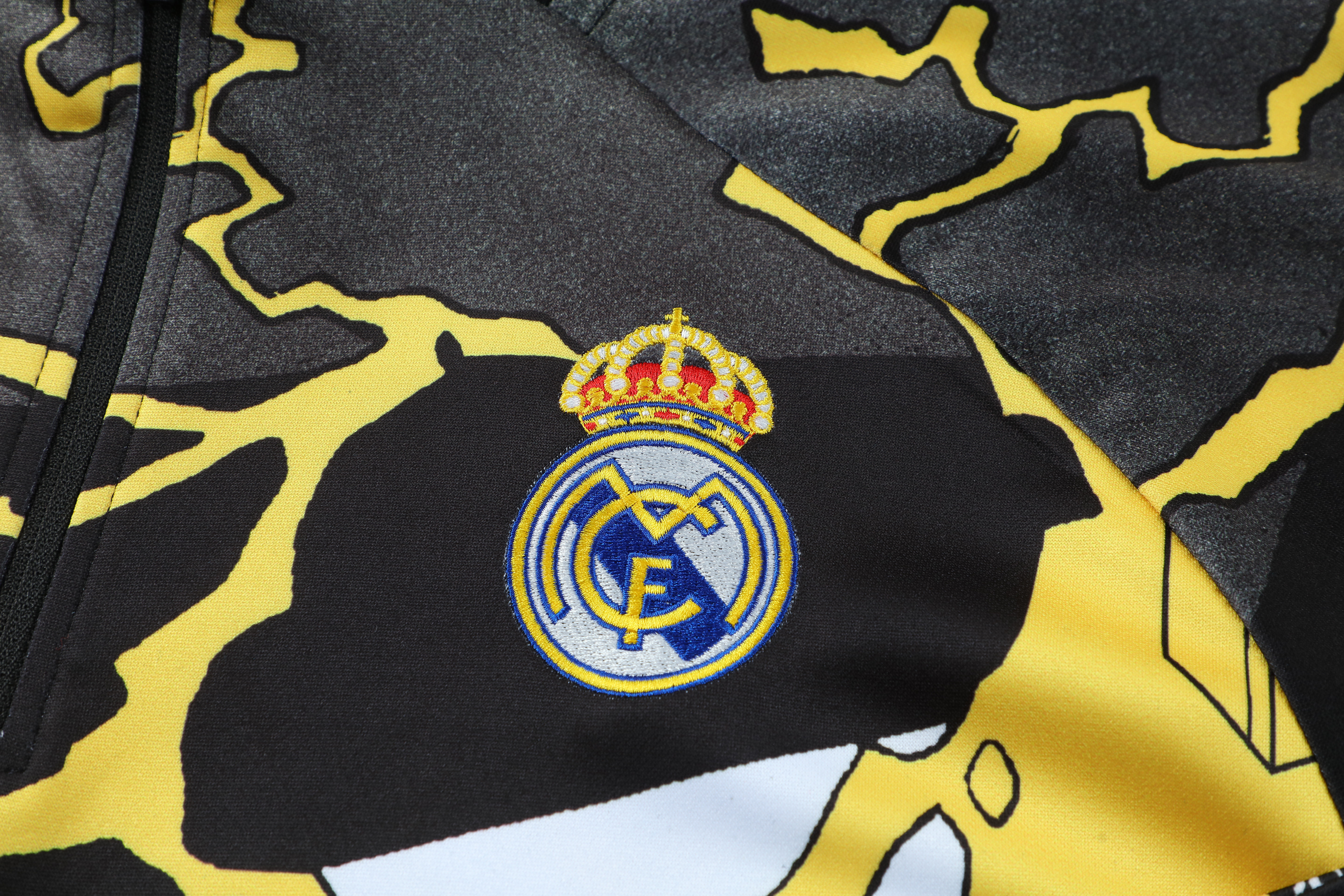 Real Madrid * Marvel Half Zipper Training Suit S-XXL