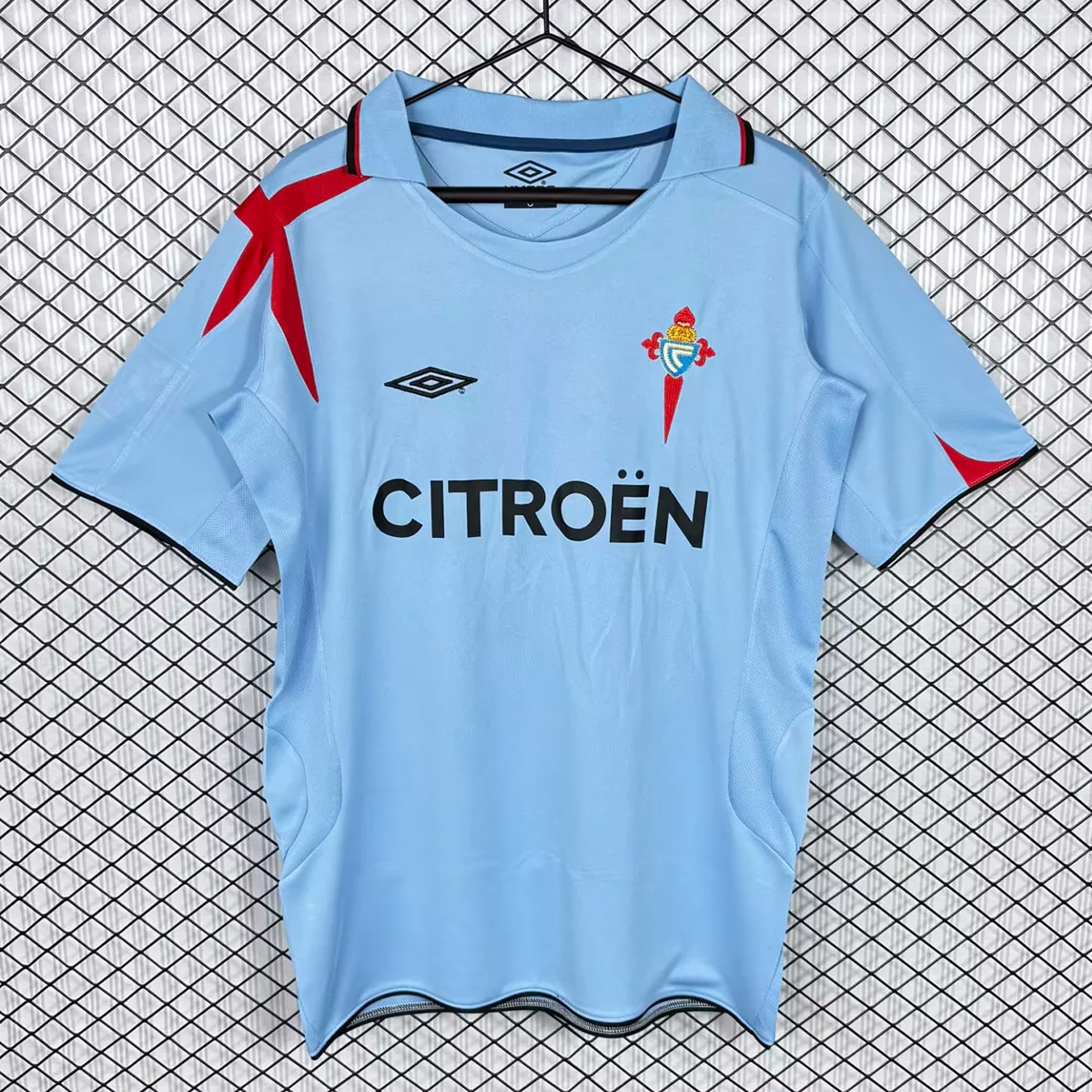 Retro Celta de Vigo 2005-07 Home kit