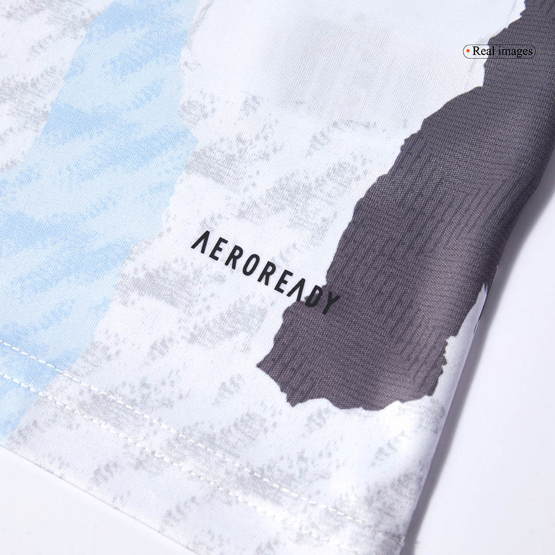 Real Madrid Pre-Match Soccer Jersey 2024/25 White