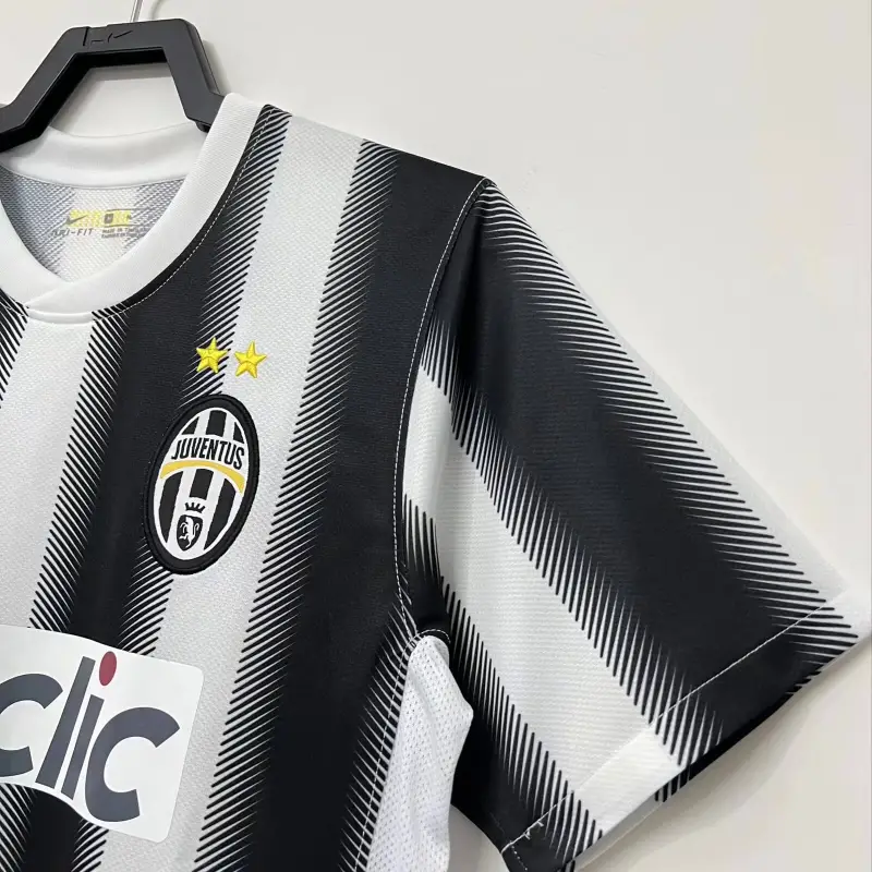 Retro Juventus Home Jersey 2011/12