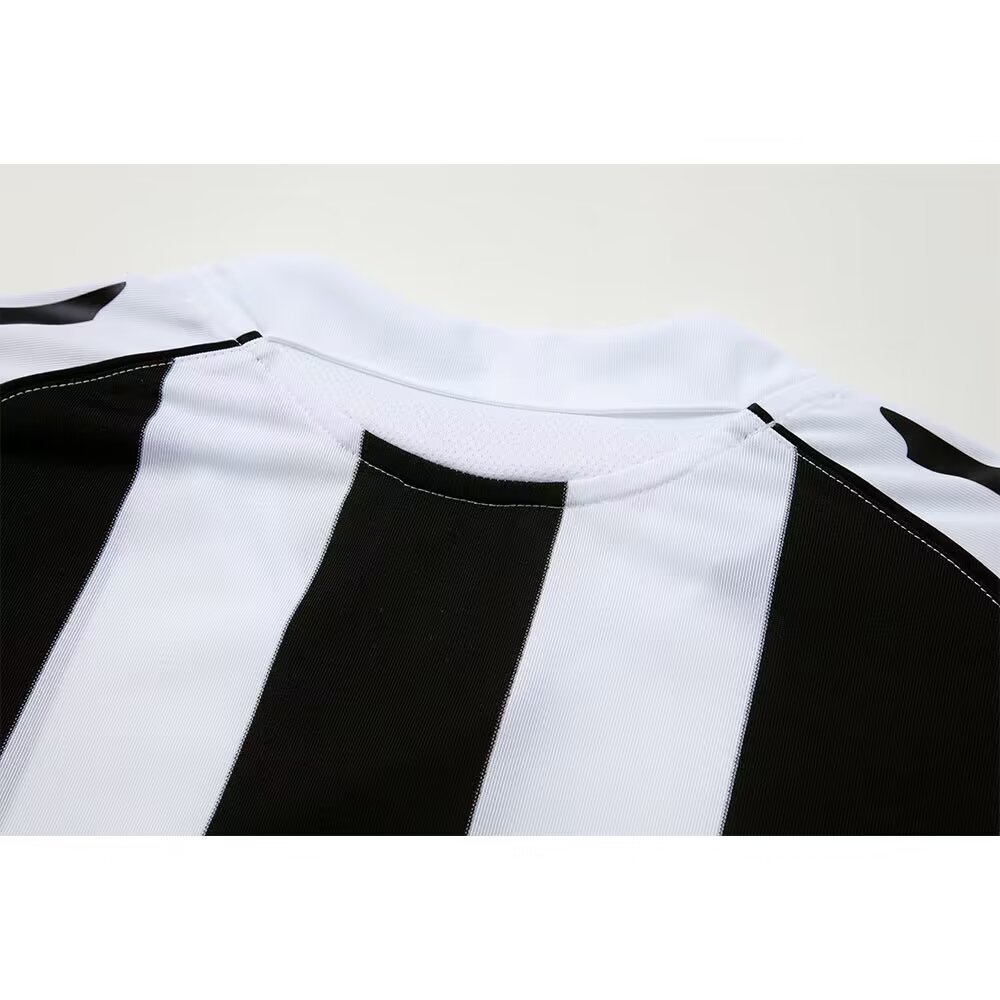 2004-2006 Newcastle United home Retro Jersey