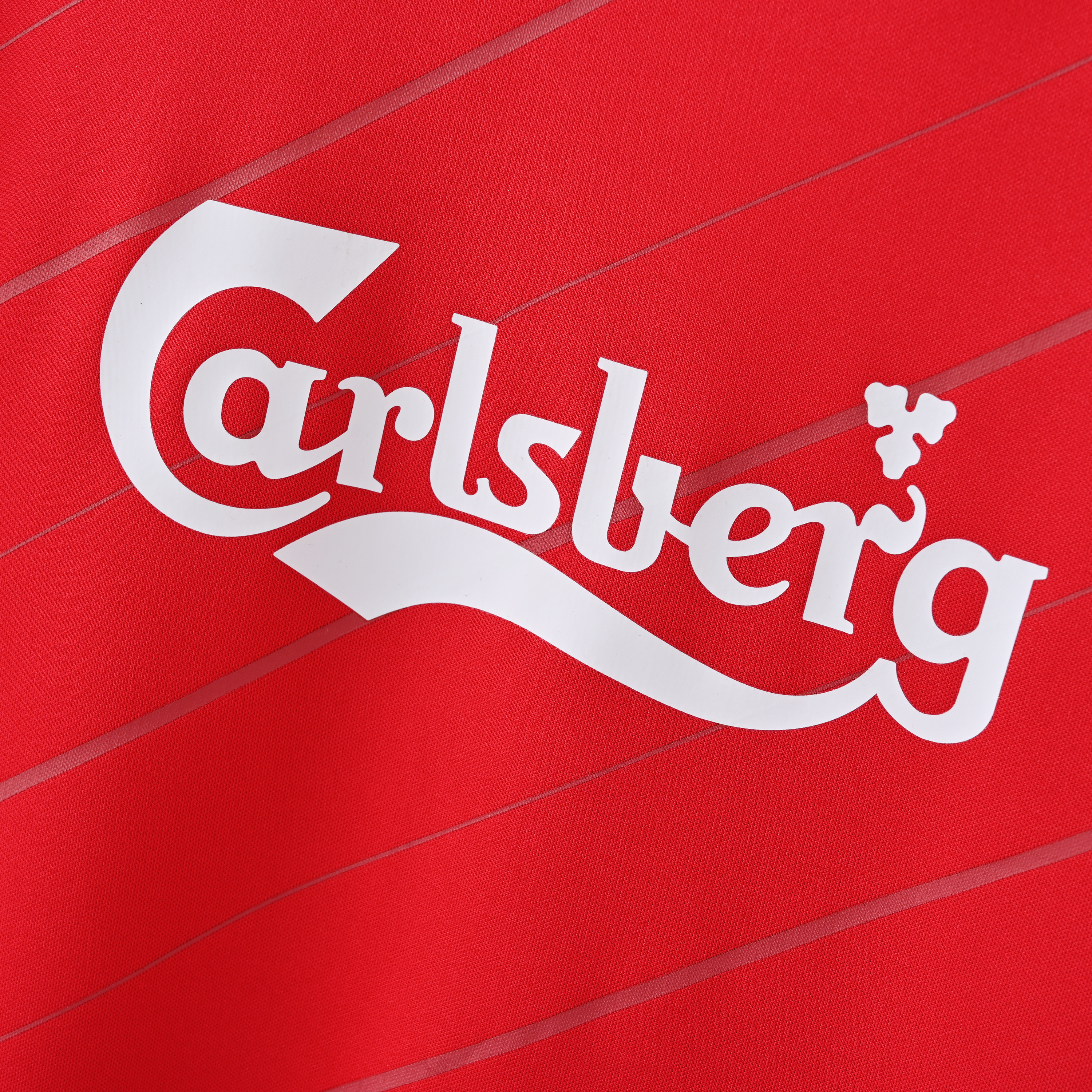 2005-2006 Liverpool home jerseys