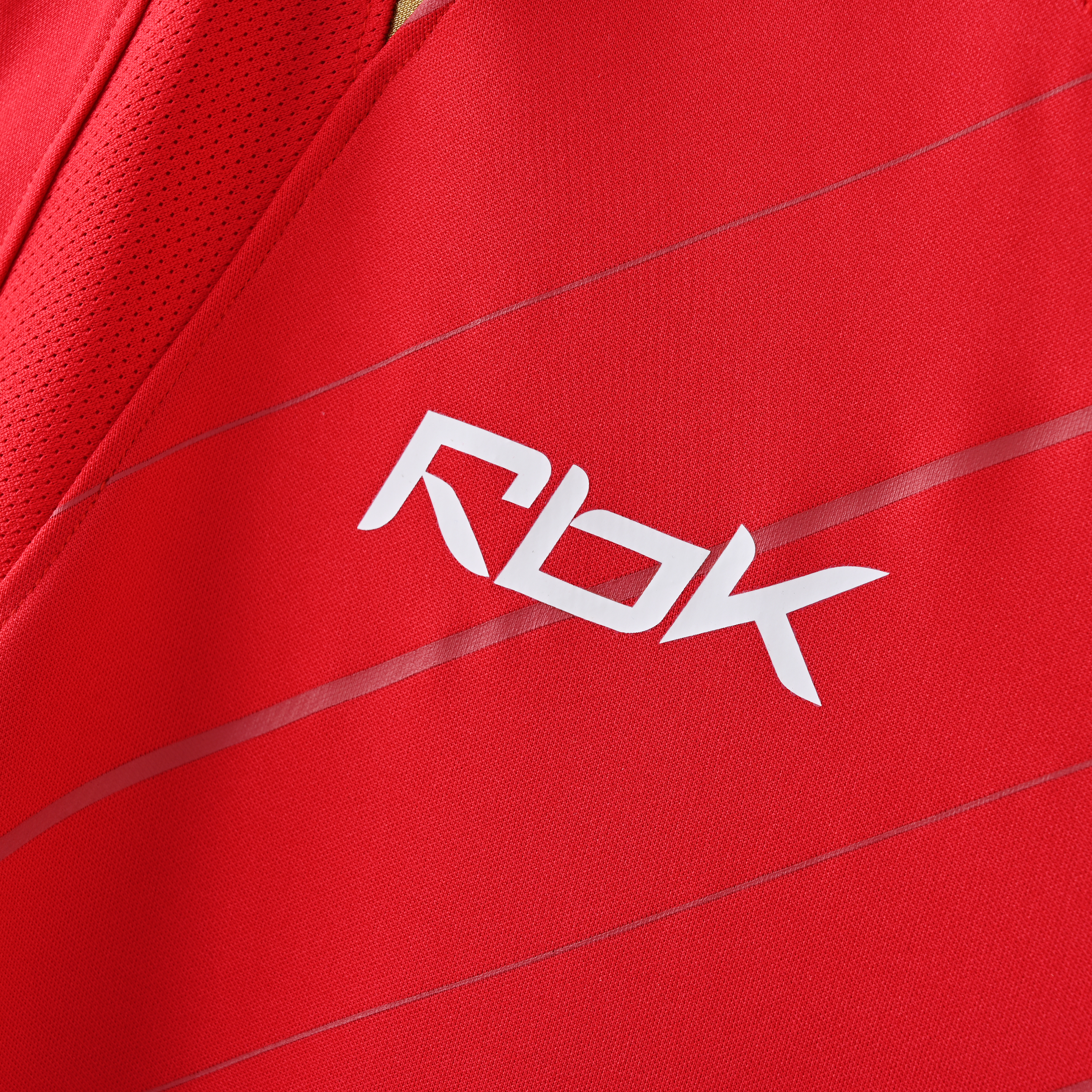 2005-2006 Liverpool home jerseys