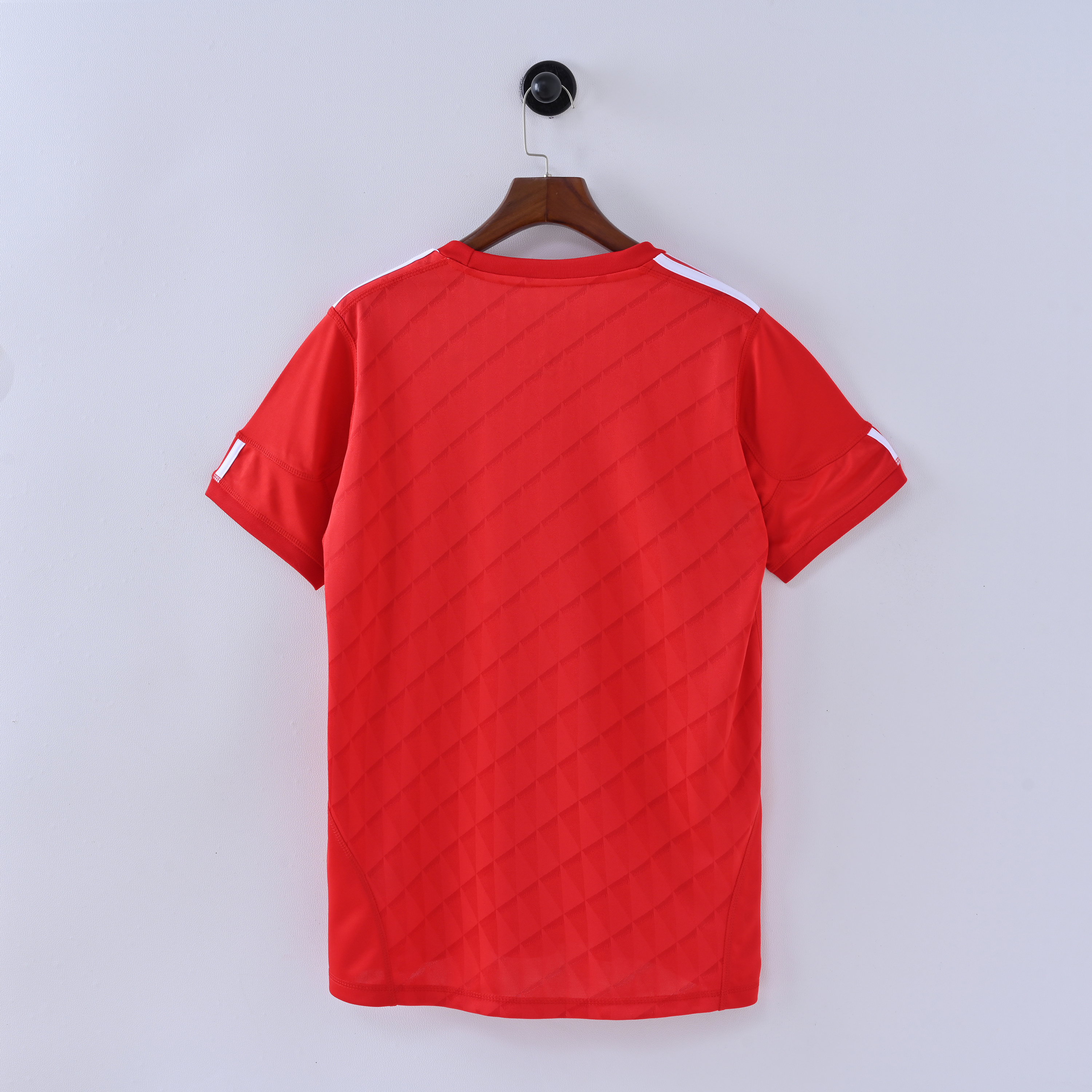 2010-2011 Liverpool home jerseys