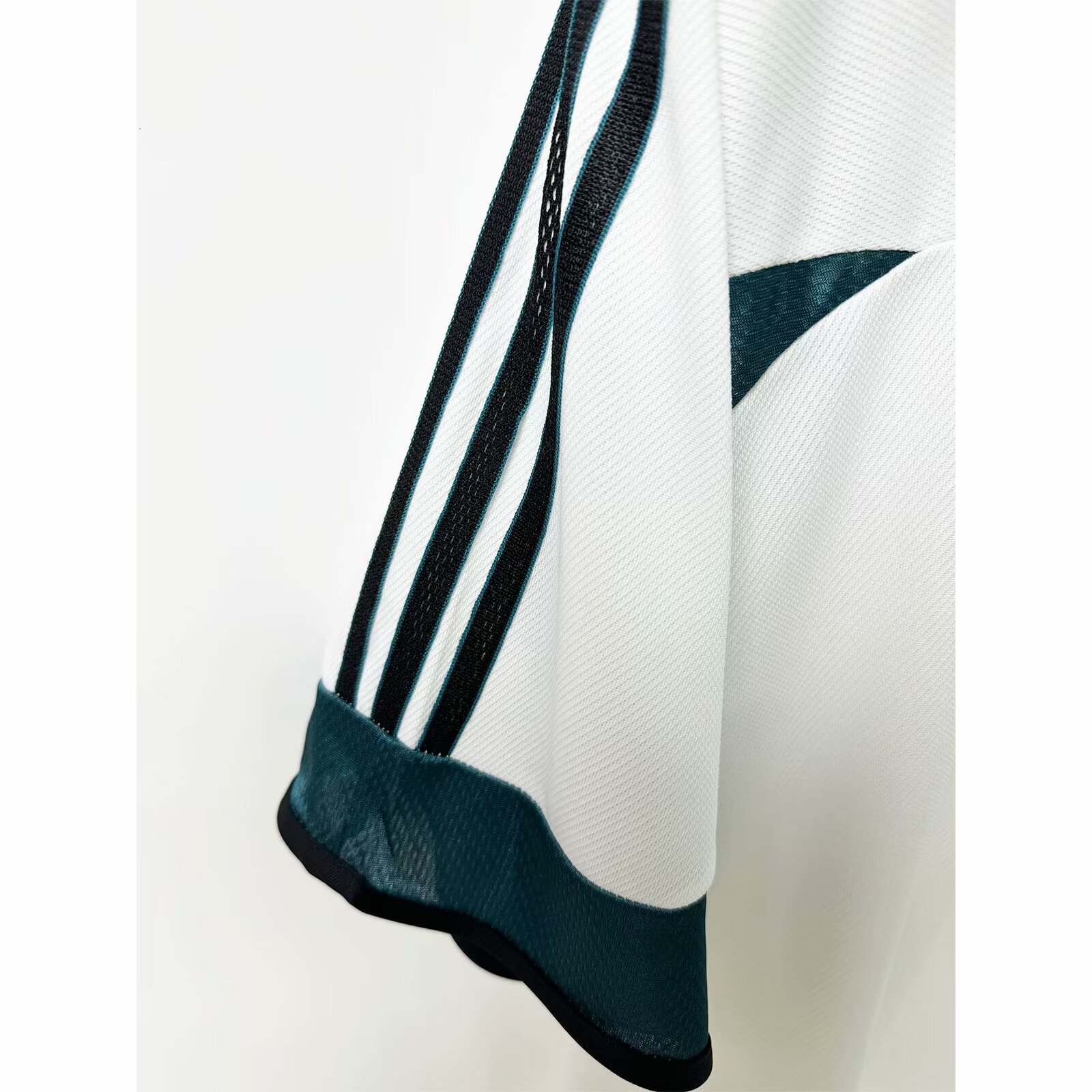 1999-2000 Newcastle United Away Retro Jersey