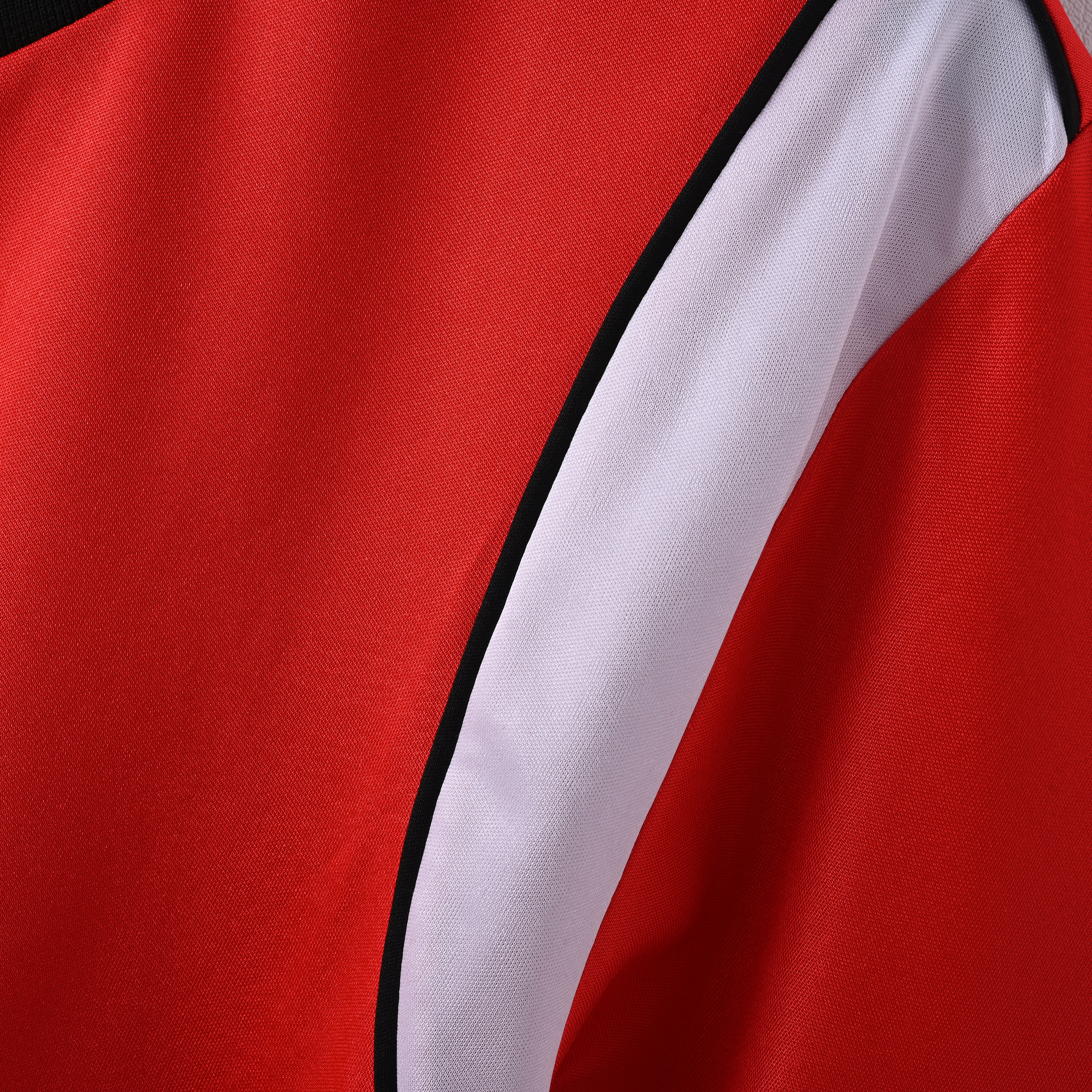 1985 Manchester United home jersey