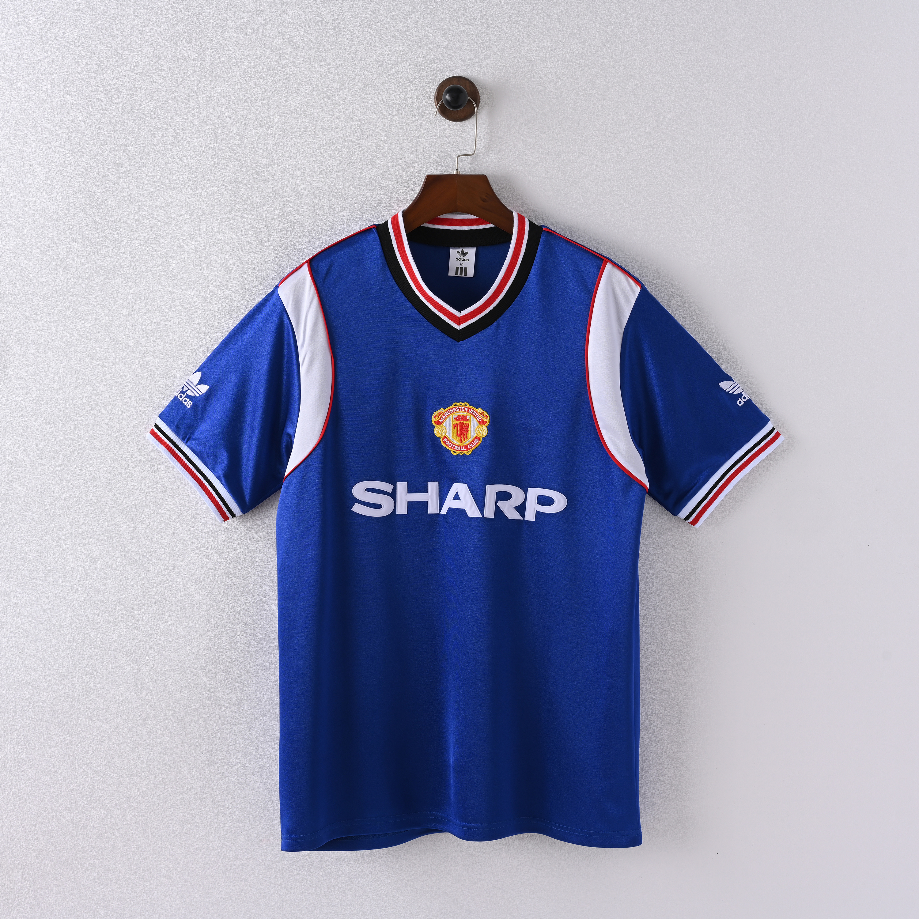1984 Manchester United third jersey