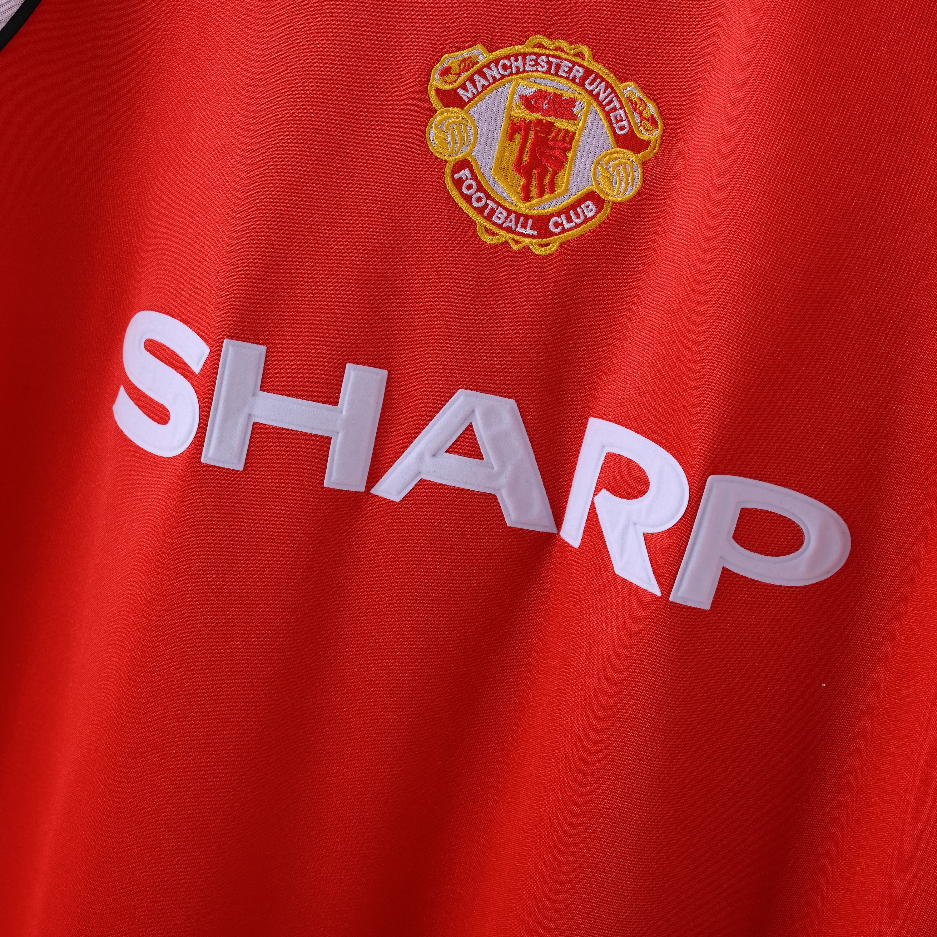 1985 Manchester United home jersey