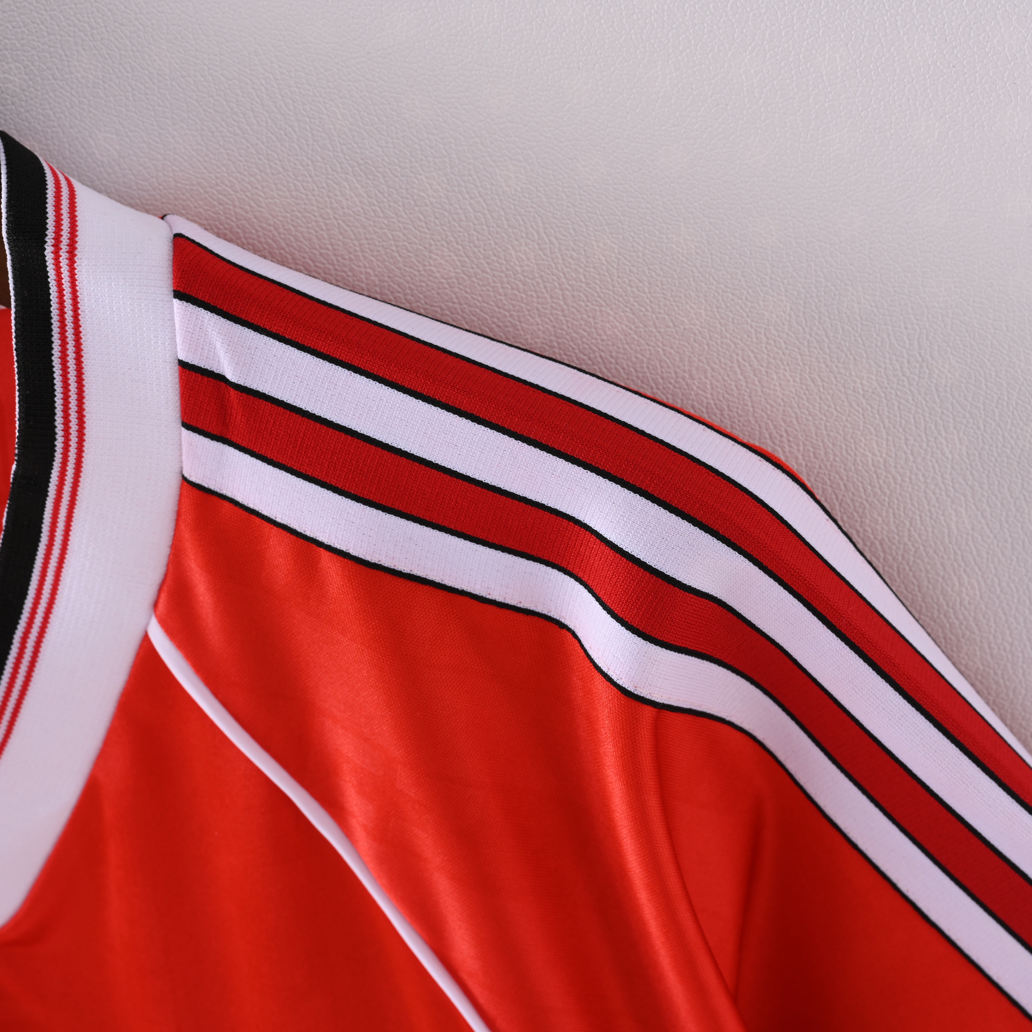 1988-1990 Manchester United home jersey