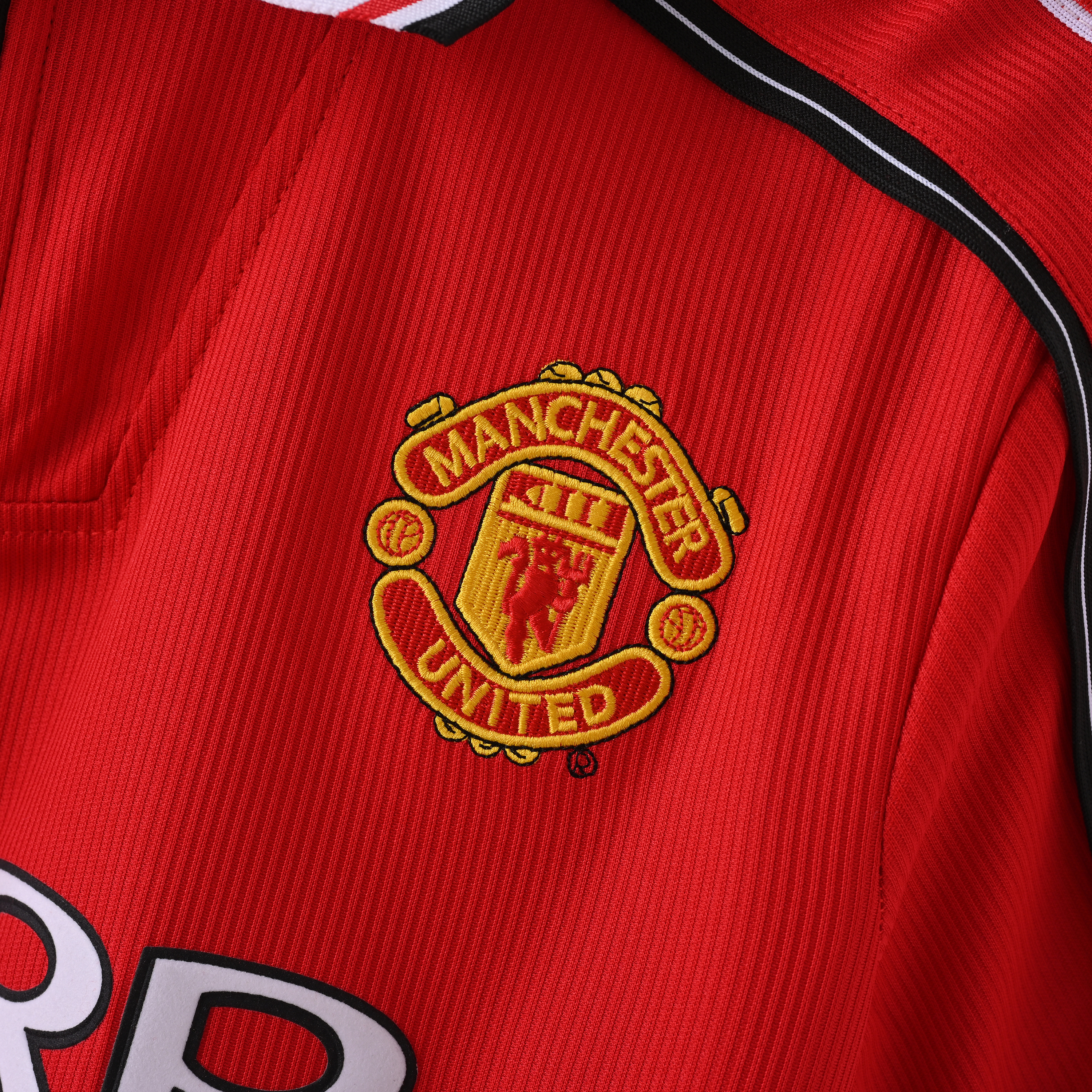 1998-1999 Manchester United home jersey