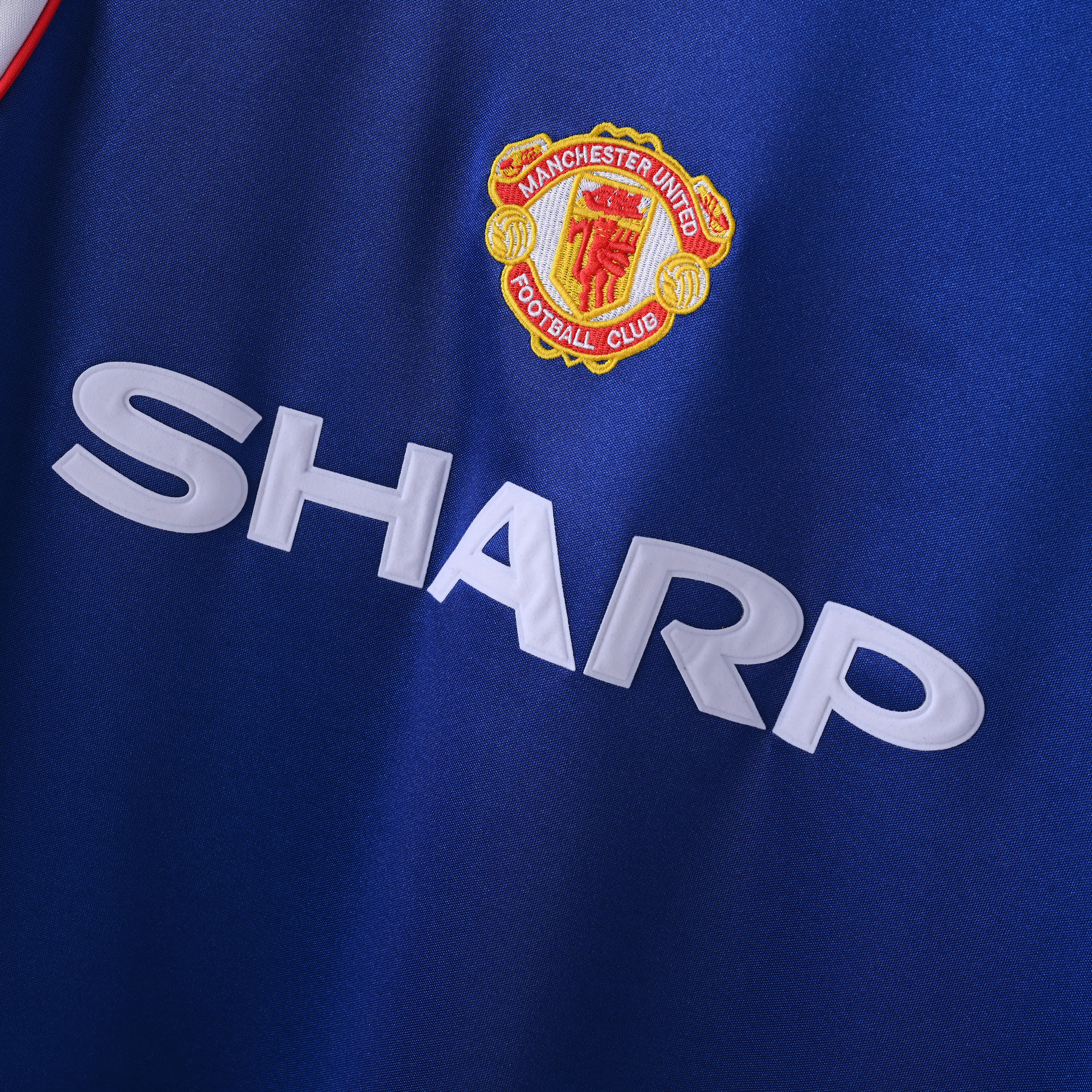 1984 Manchester United third jersey