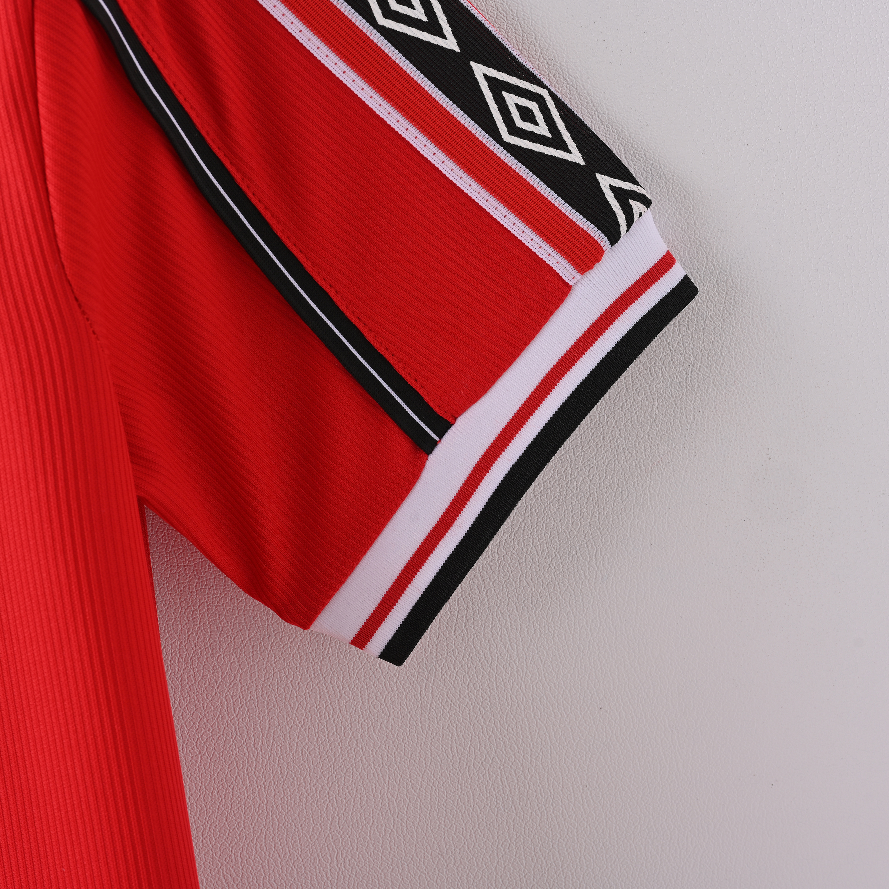 1998-1999 Manchester United home jersey