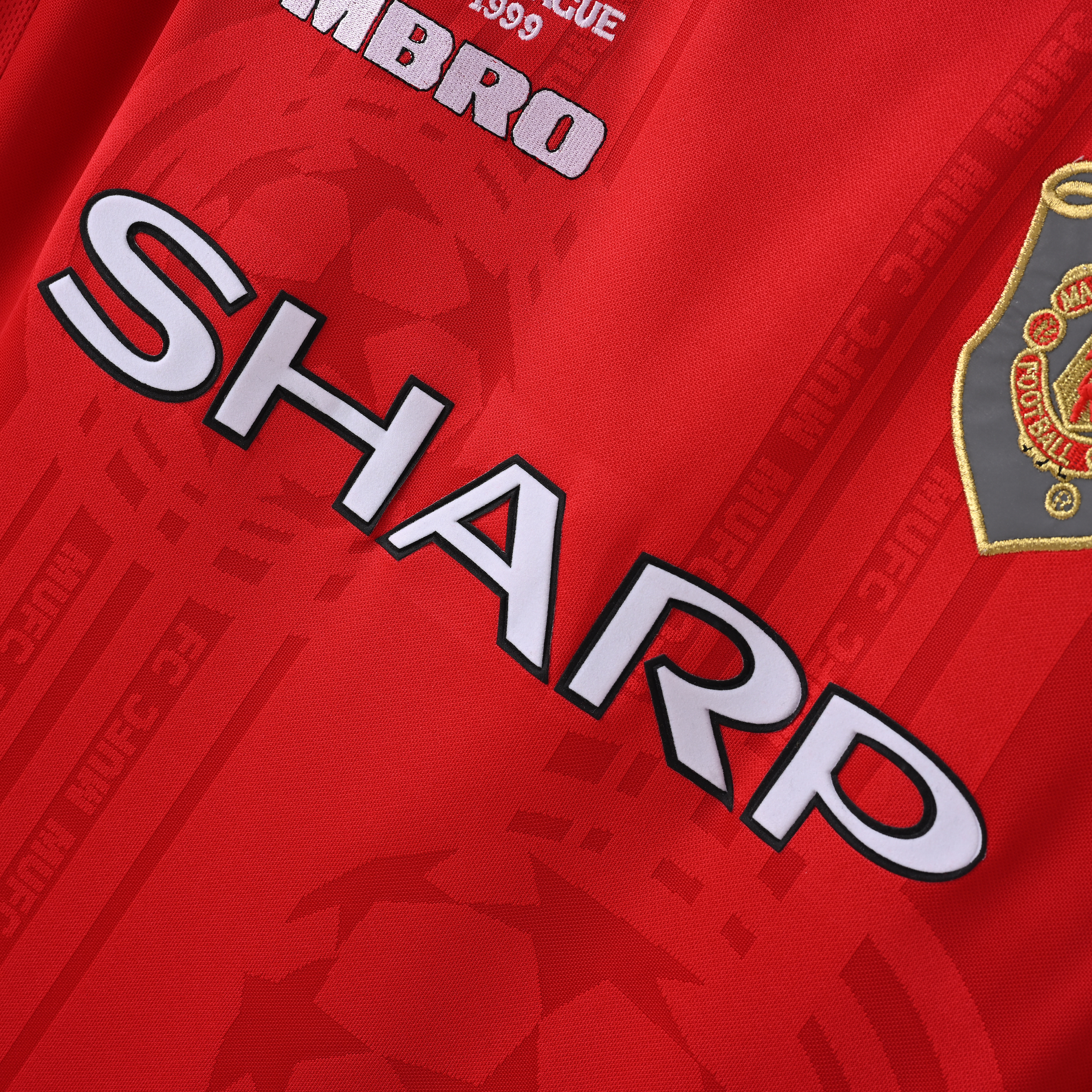 1999-2000 Manchester United home jersey