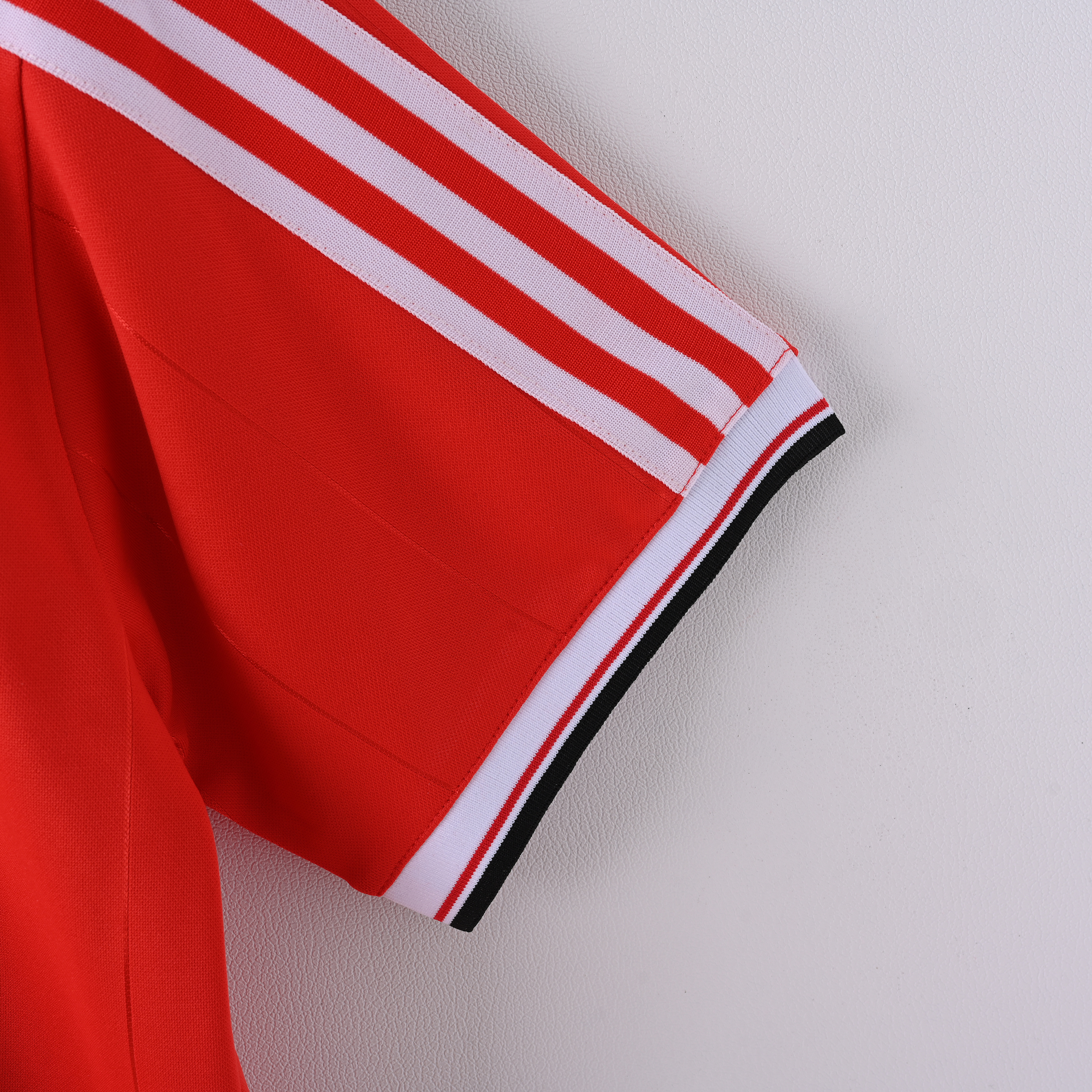 1984 Manchester United home jersey