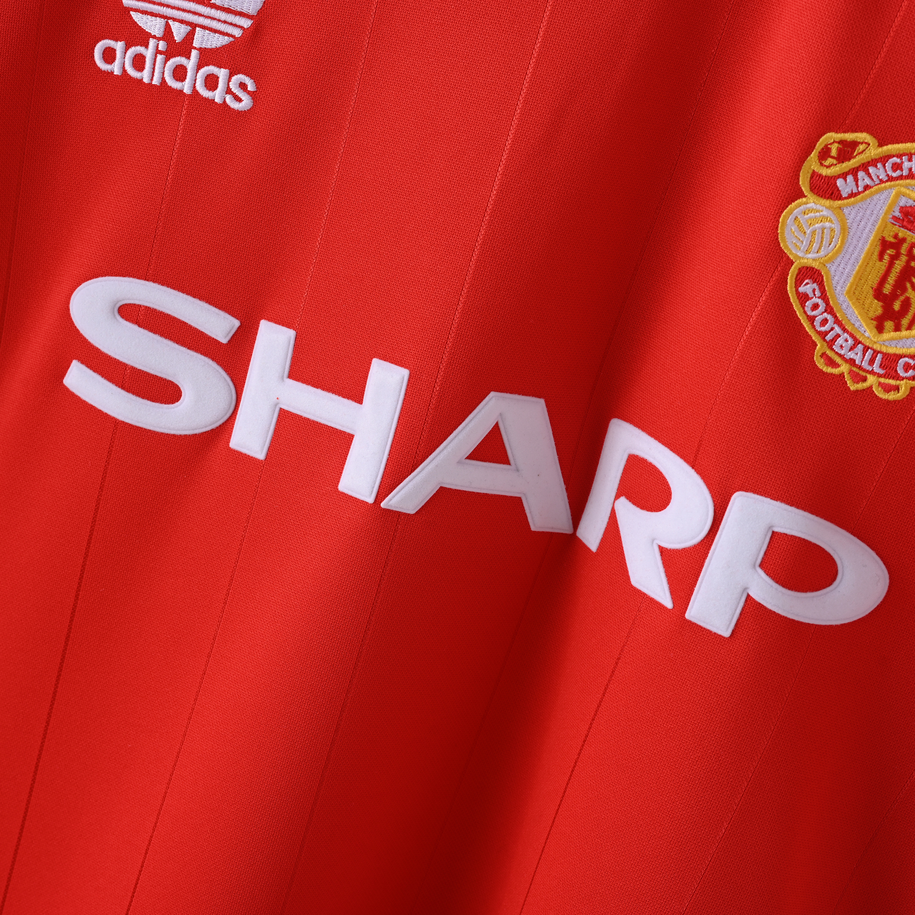 1984 Manchester United home jersey