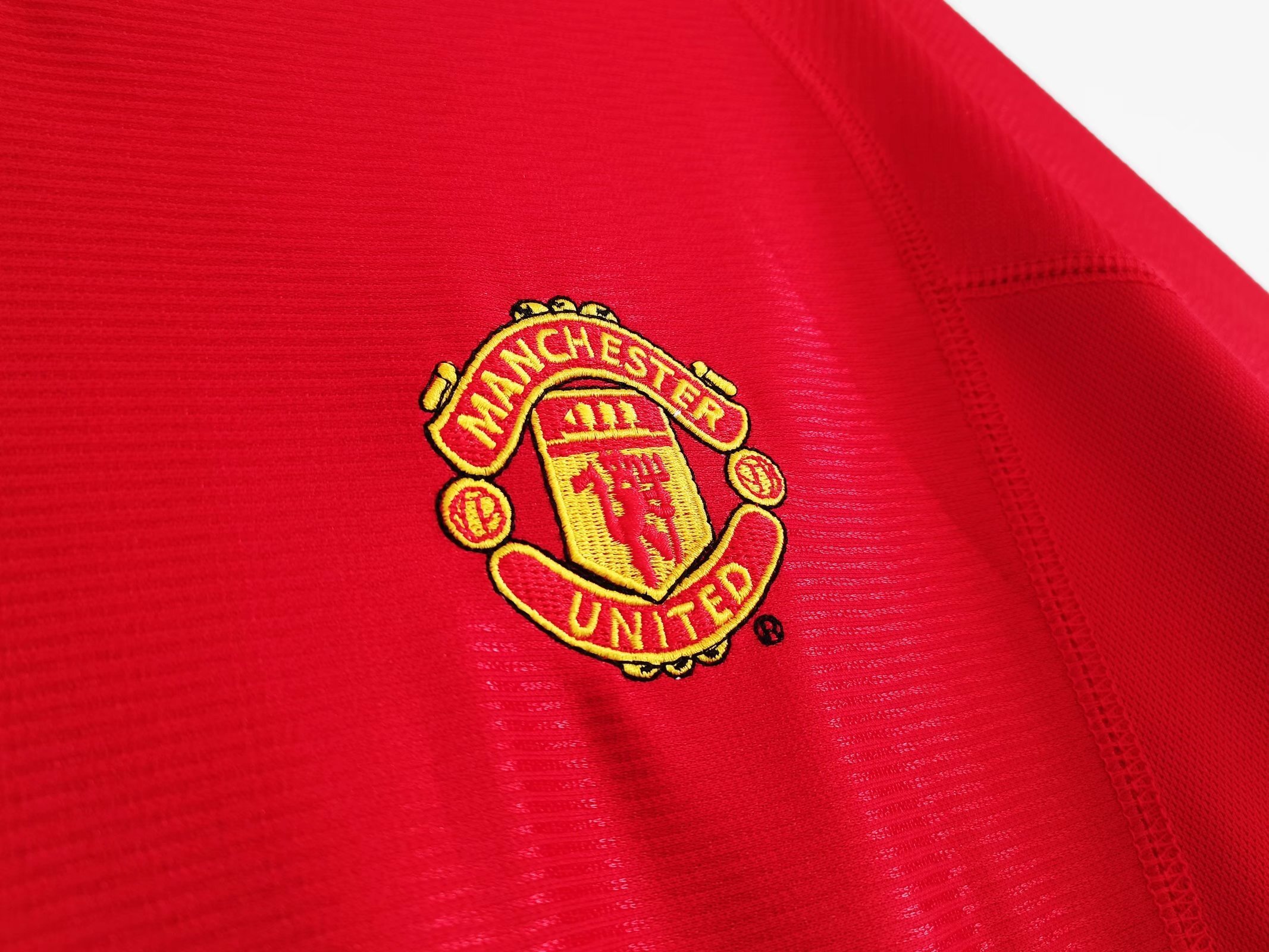 2000-2002 Manchester United home jersey