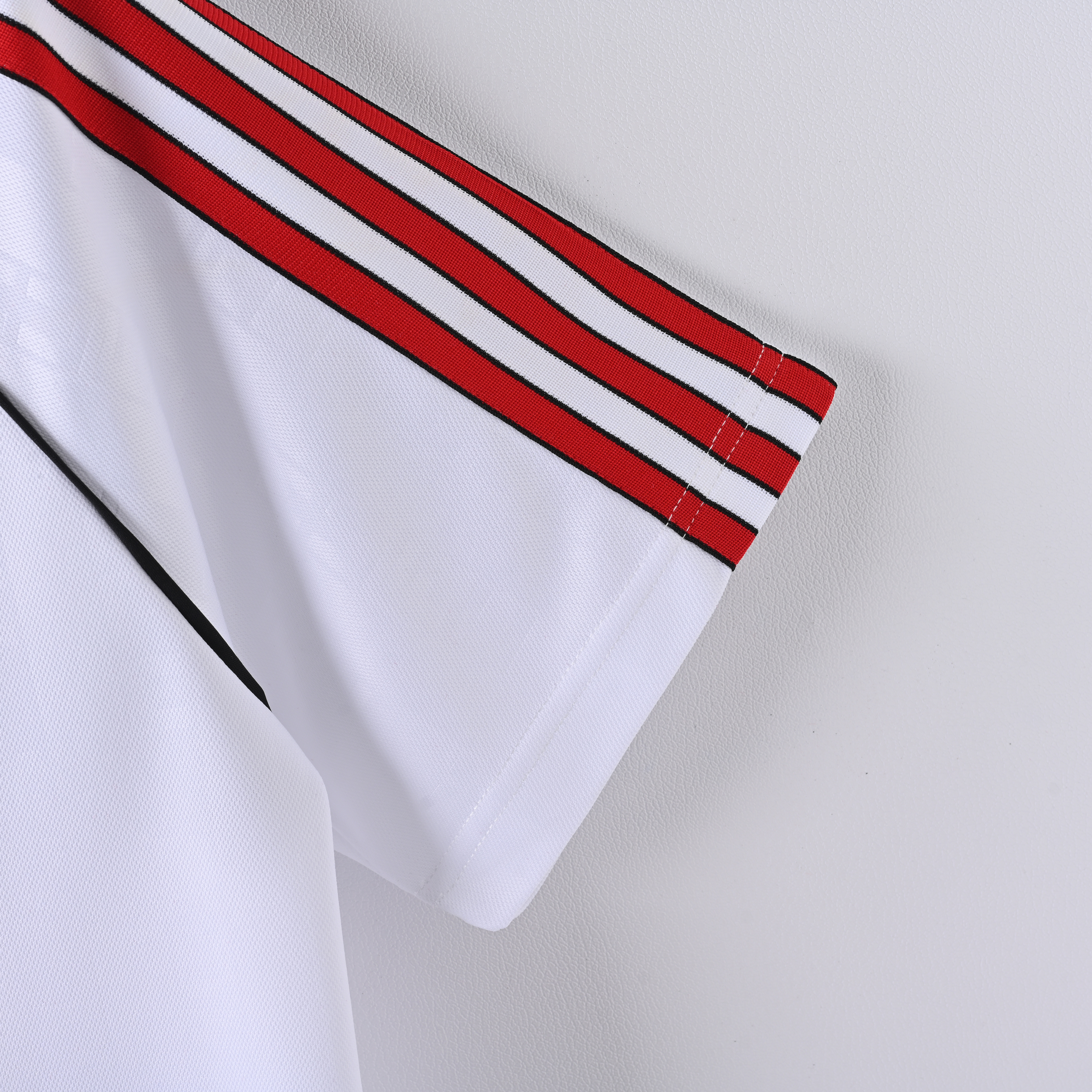 1988-1990 Manchester United away jersey