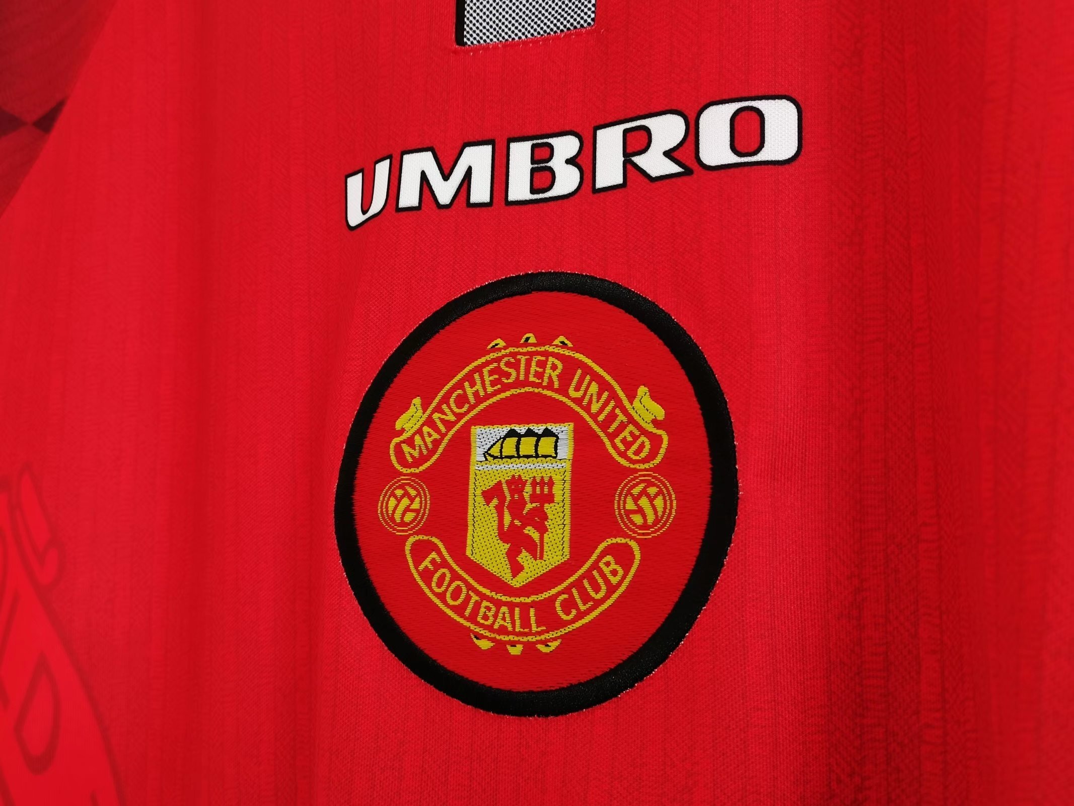 Long sleeves 1996-1997 Manchester United home jersey