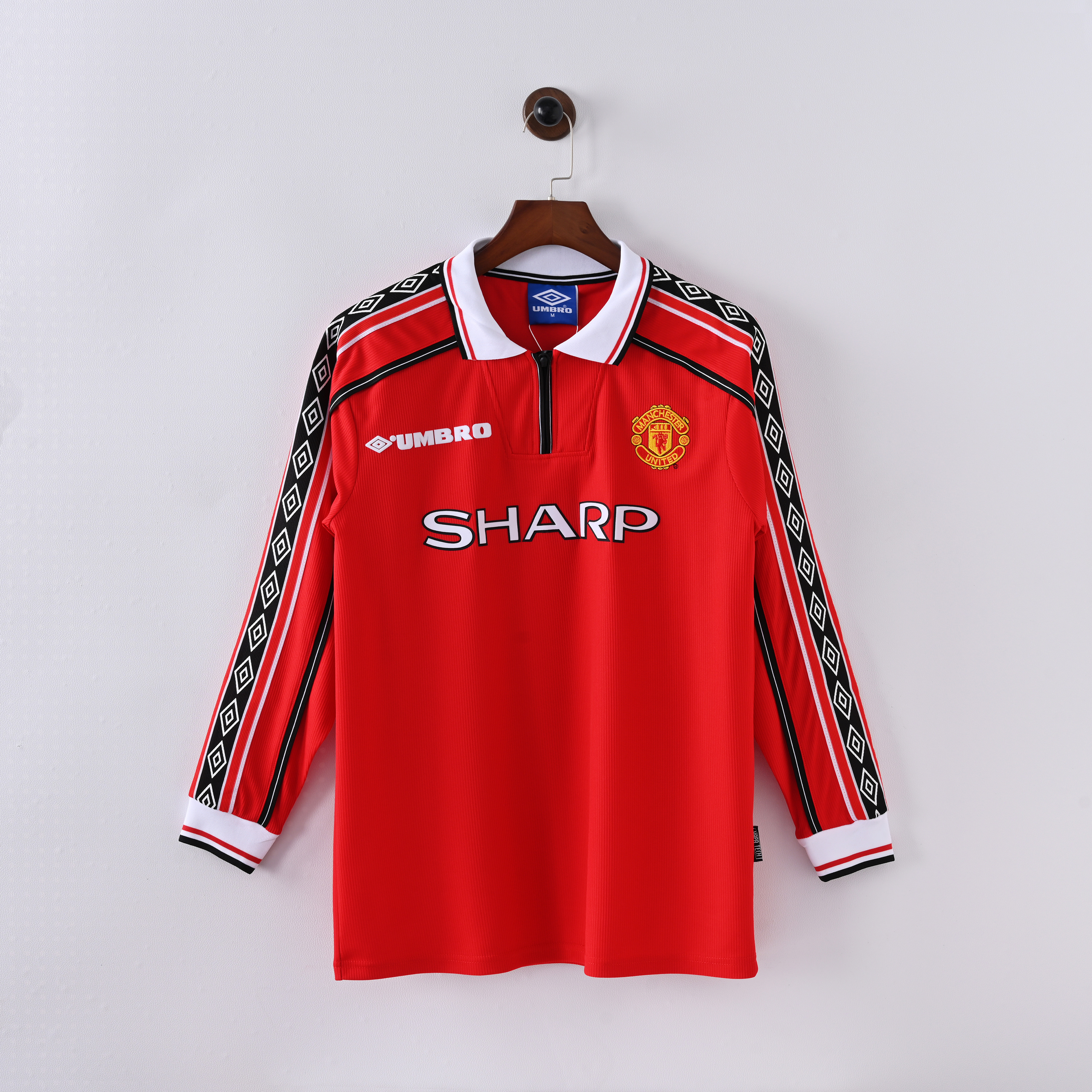 Long sleeves 1998-1999 Manchester United home jersey