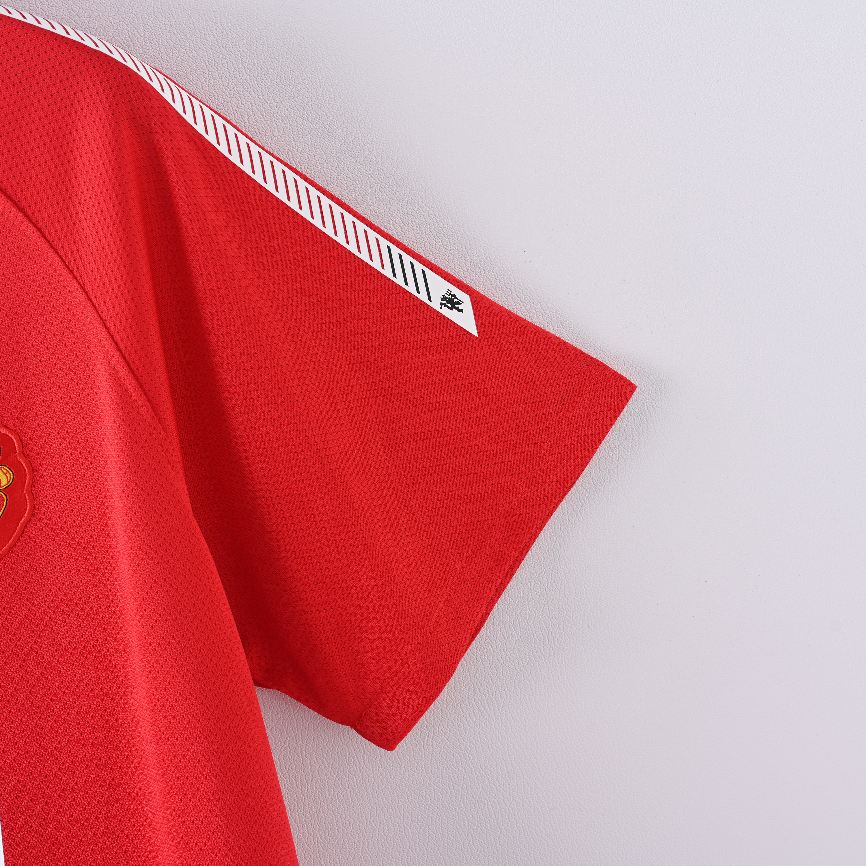 2010-2011 Manchester United home jersey