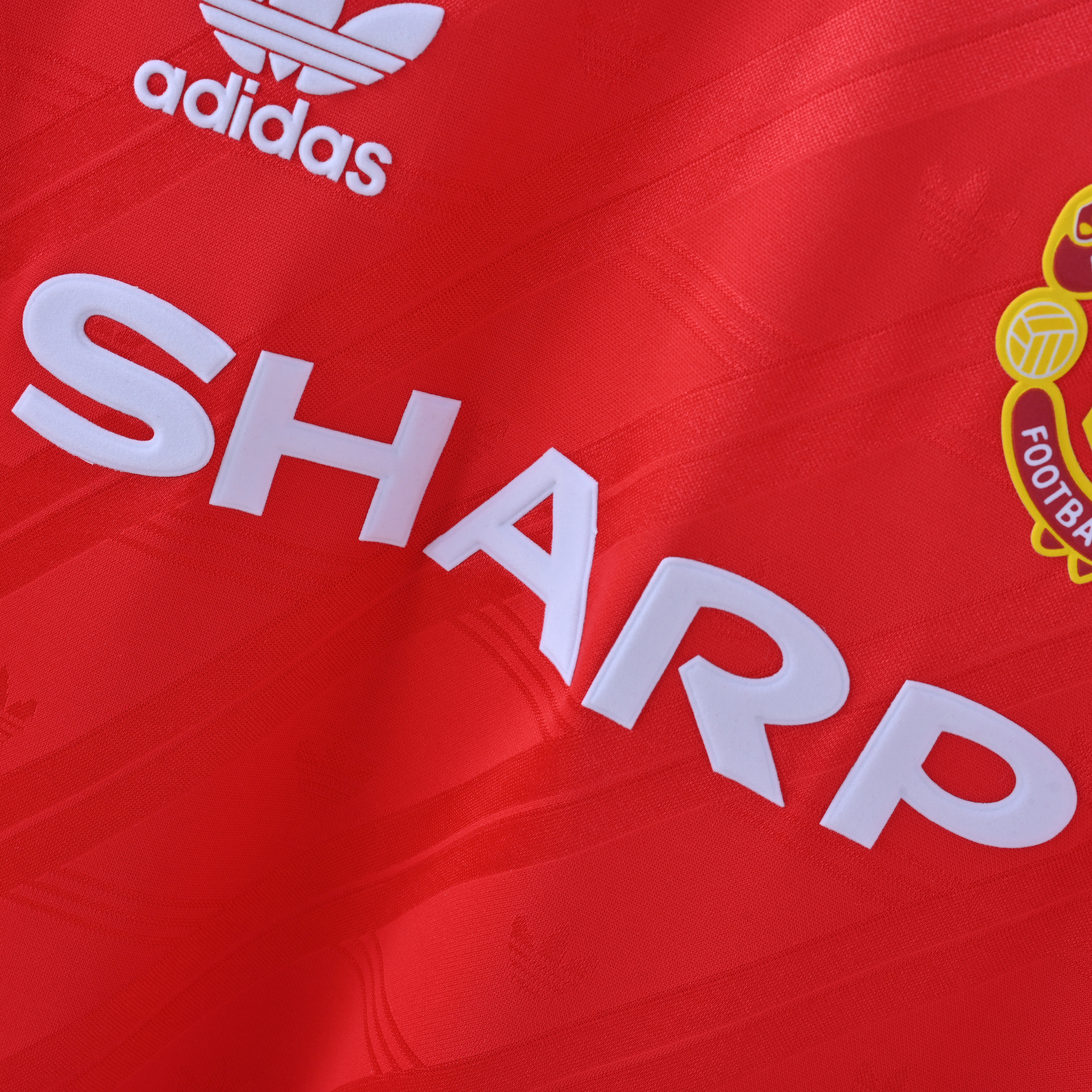 1986 Manchester United home jersey