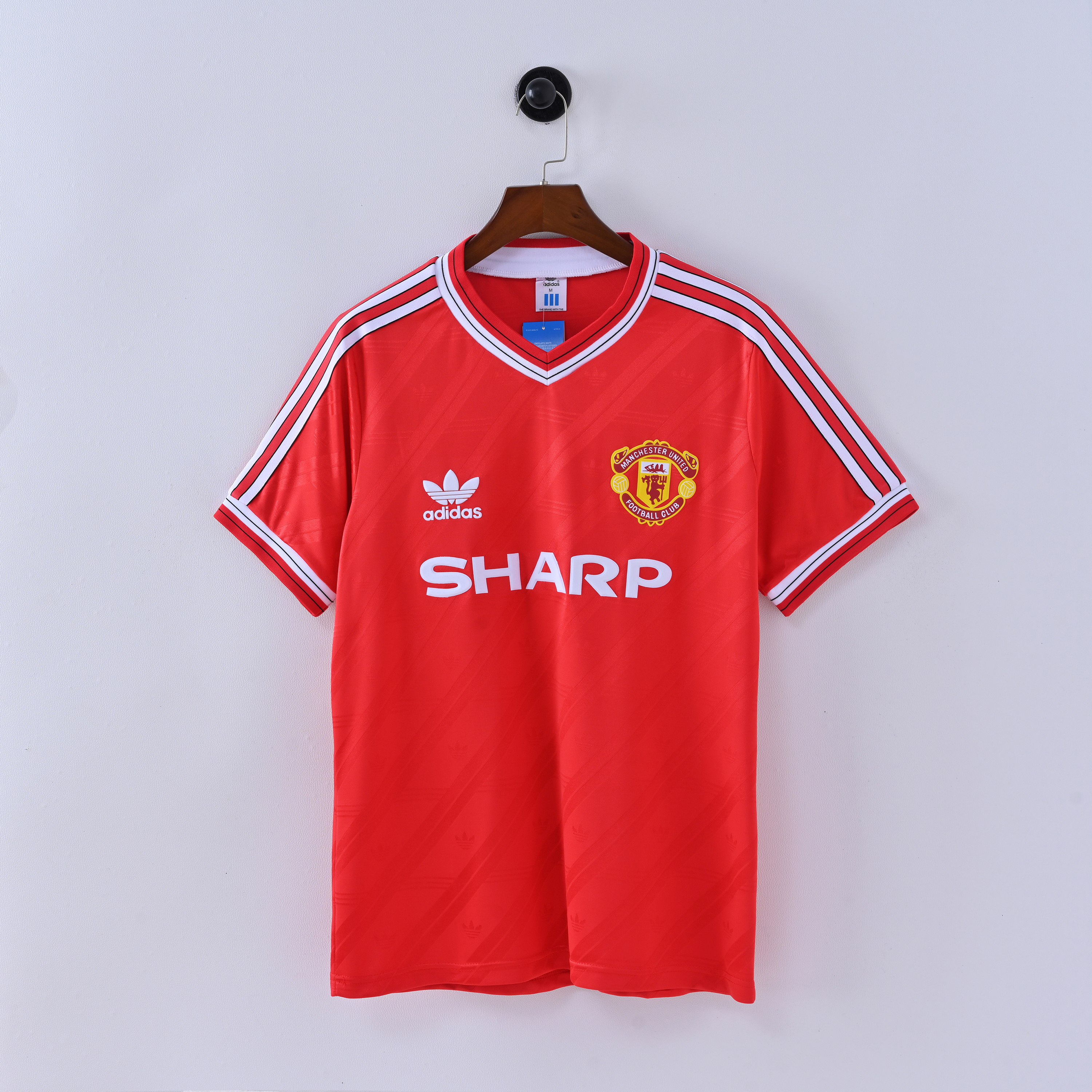 1986 Manchester United home jersey