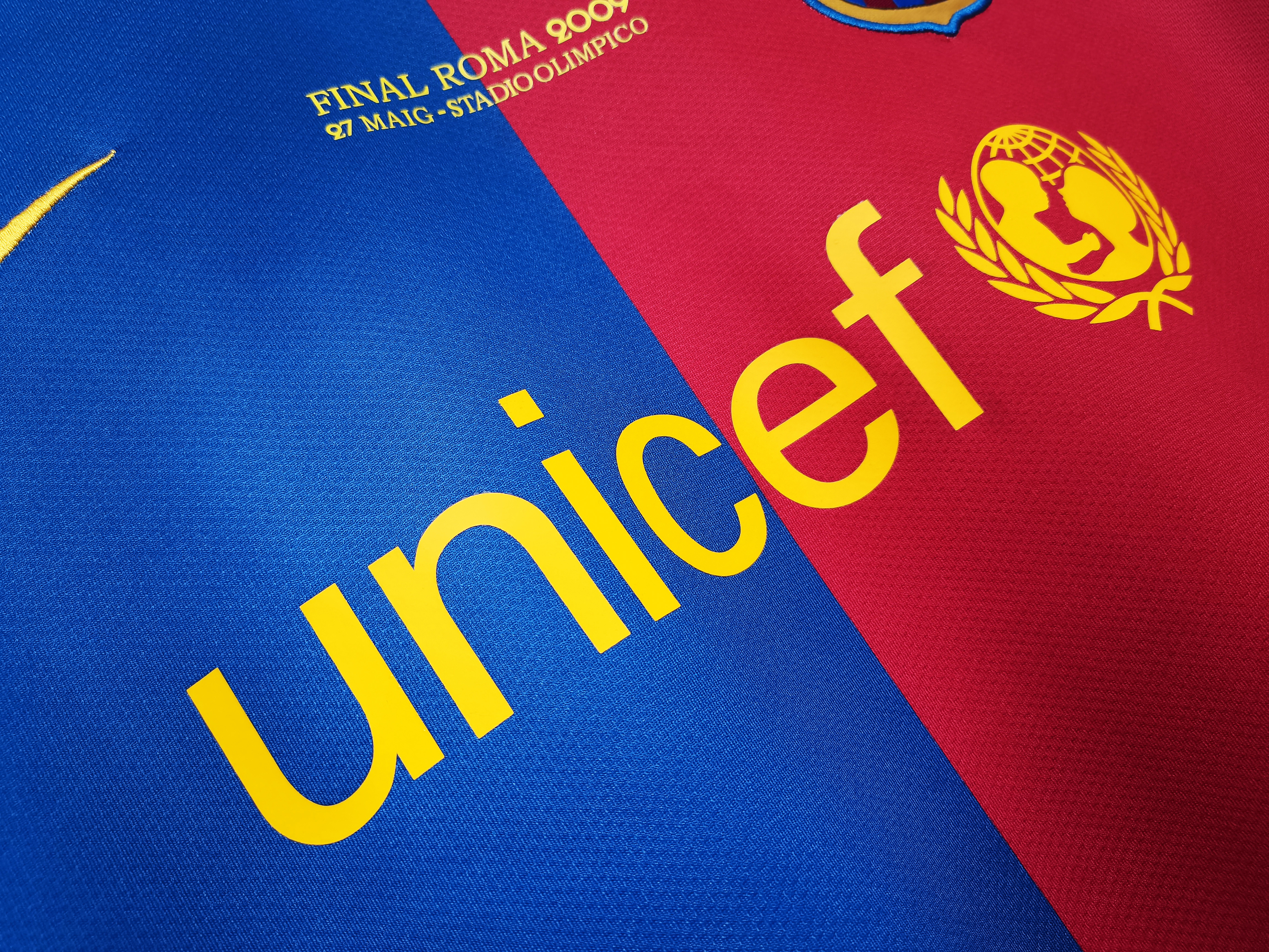 2008-2009 Barcelona home jersey