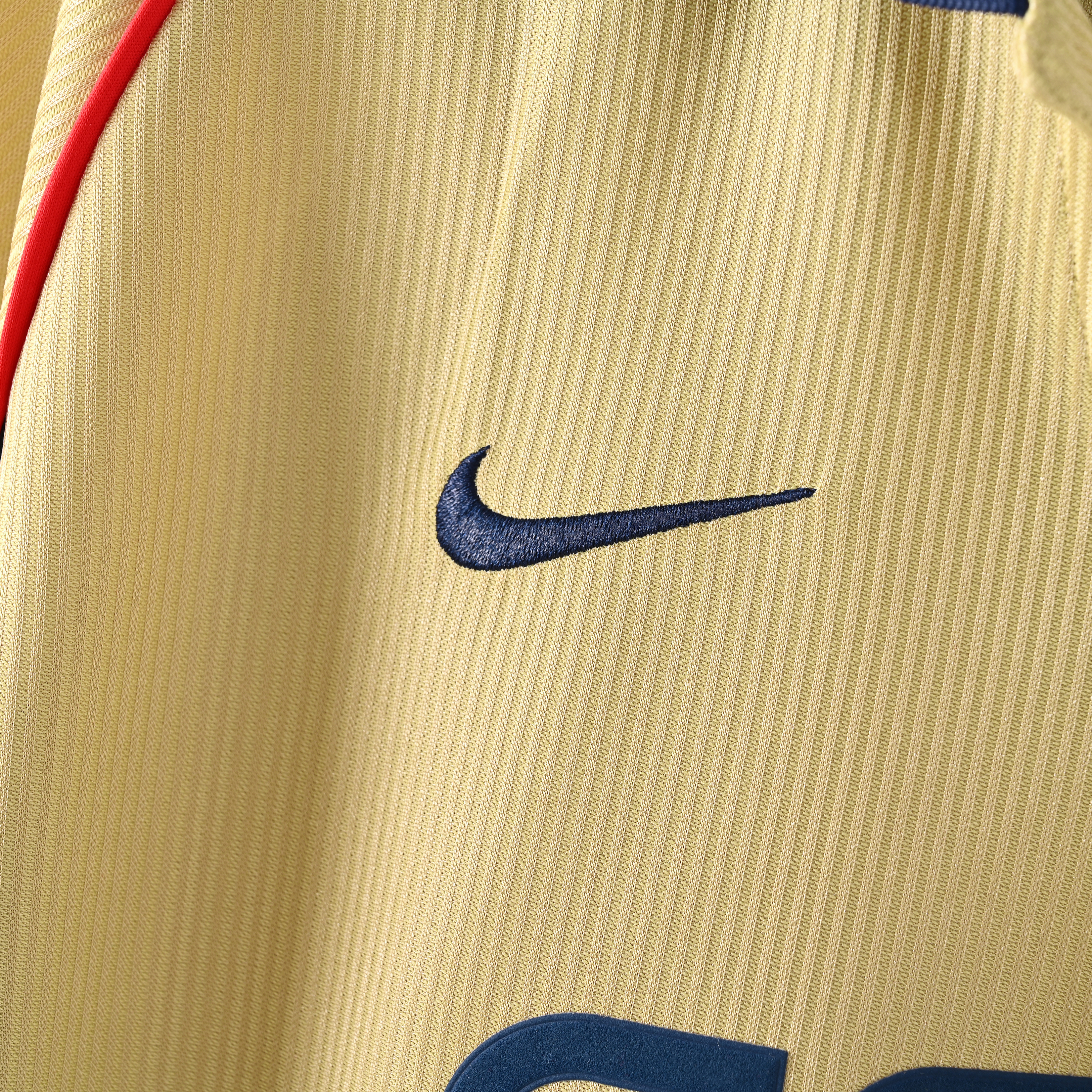 2001-2002 Arsenal away jersey